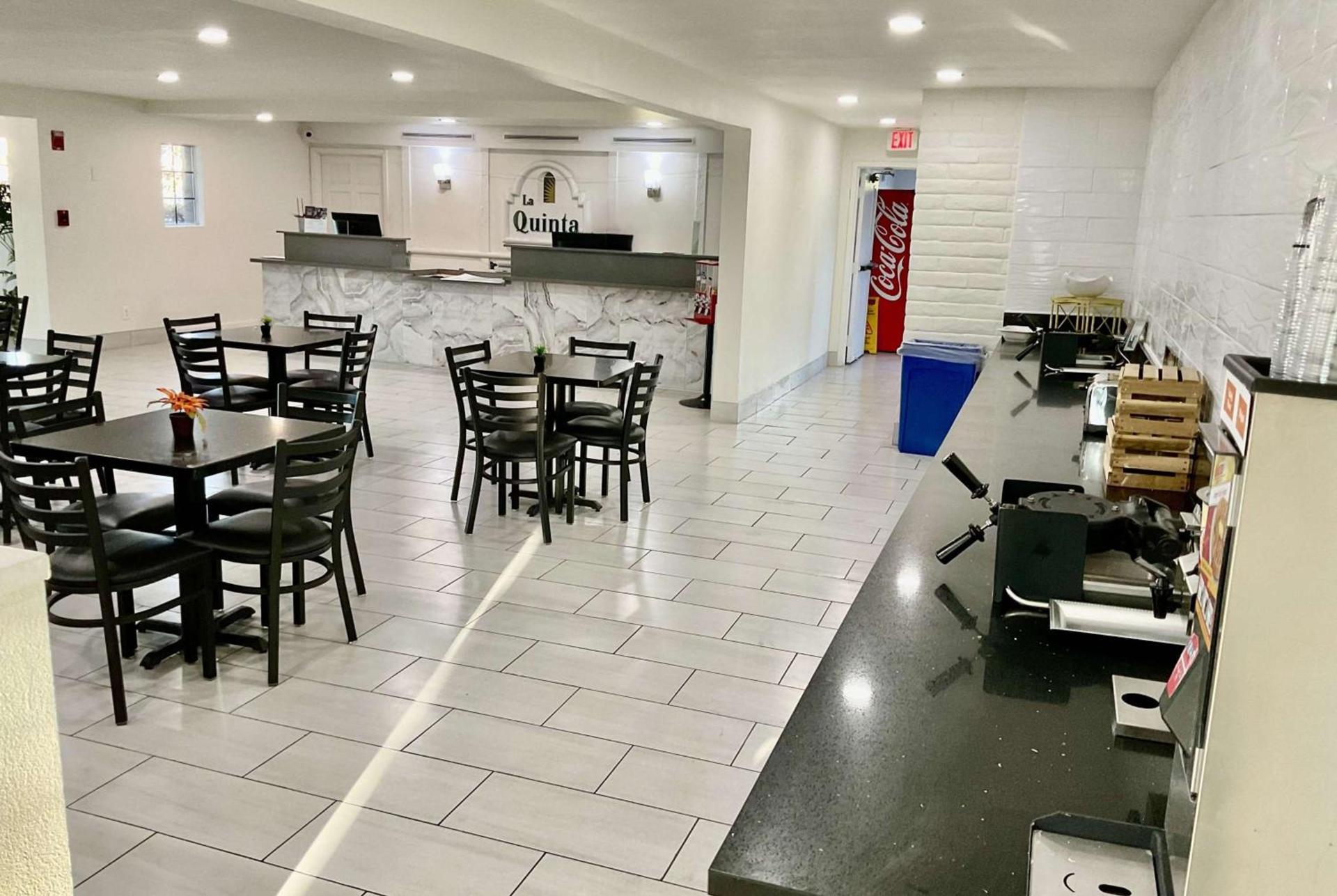 La Quinta Inn by Wyndham Stockton photo 36