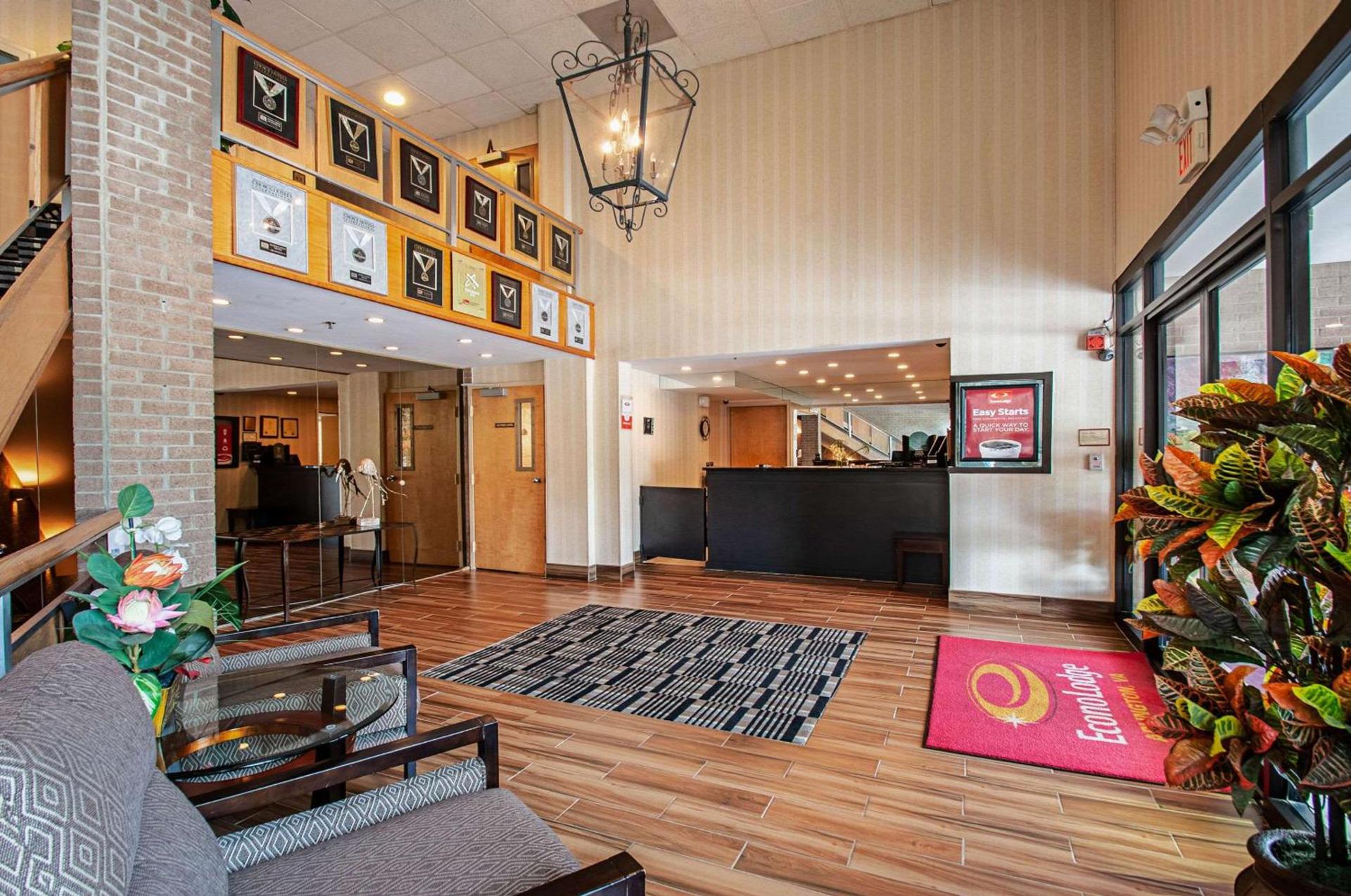 Econo Lodge Metro photo 43