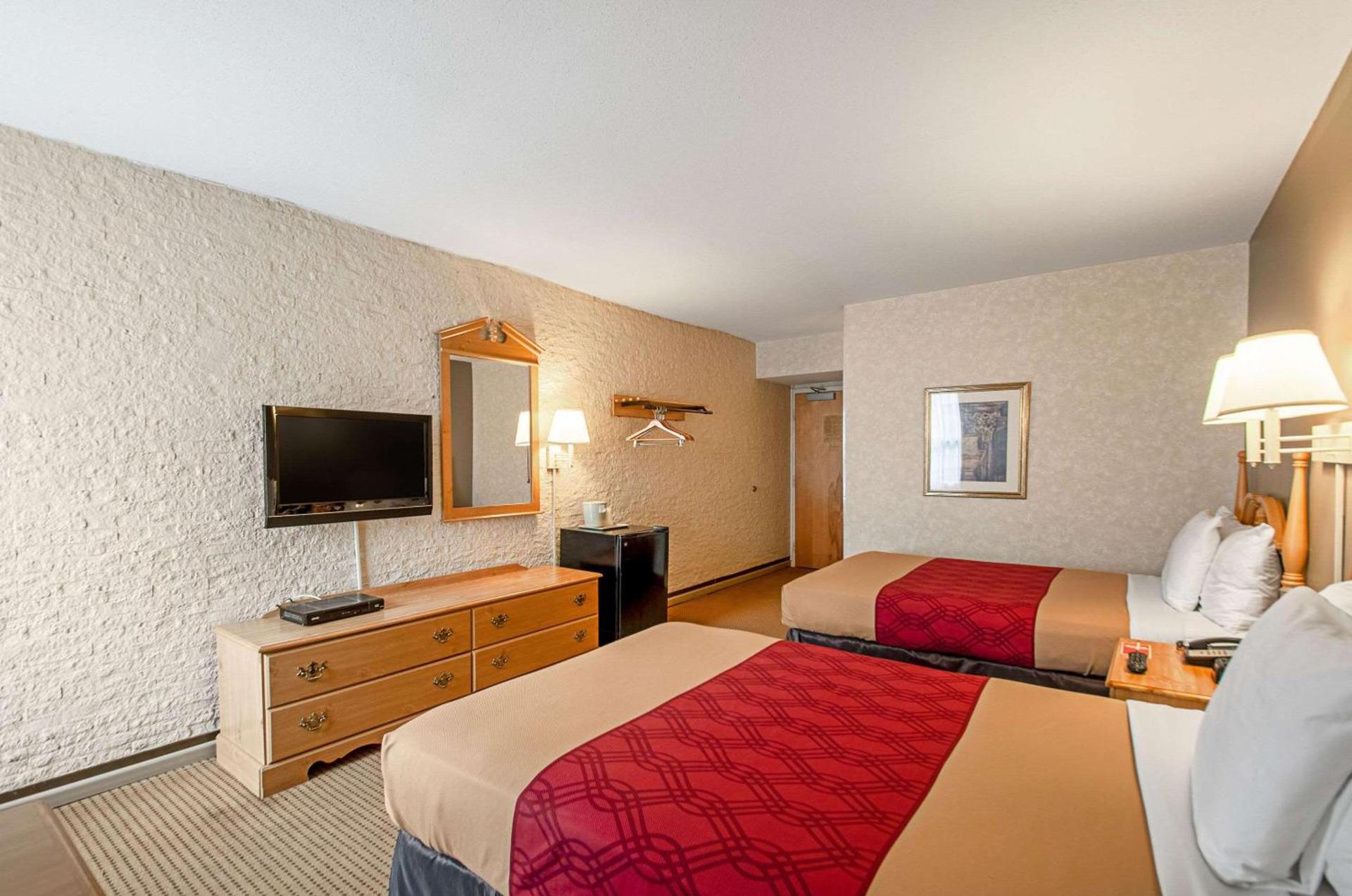 Econo Lodge Metro photo 6