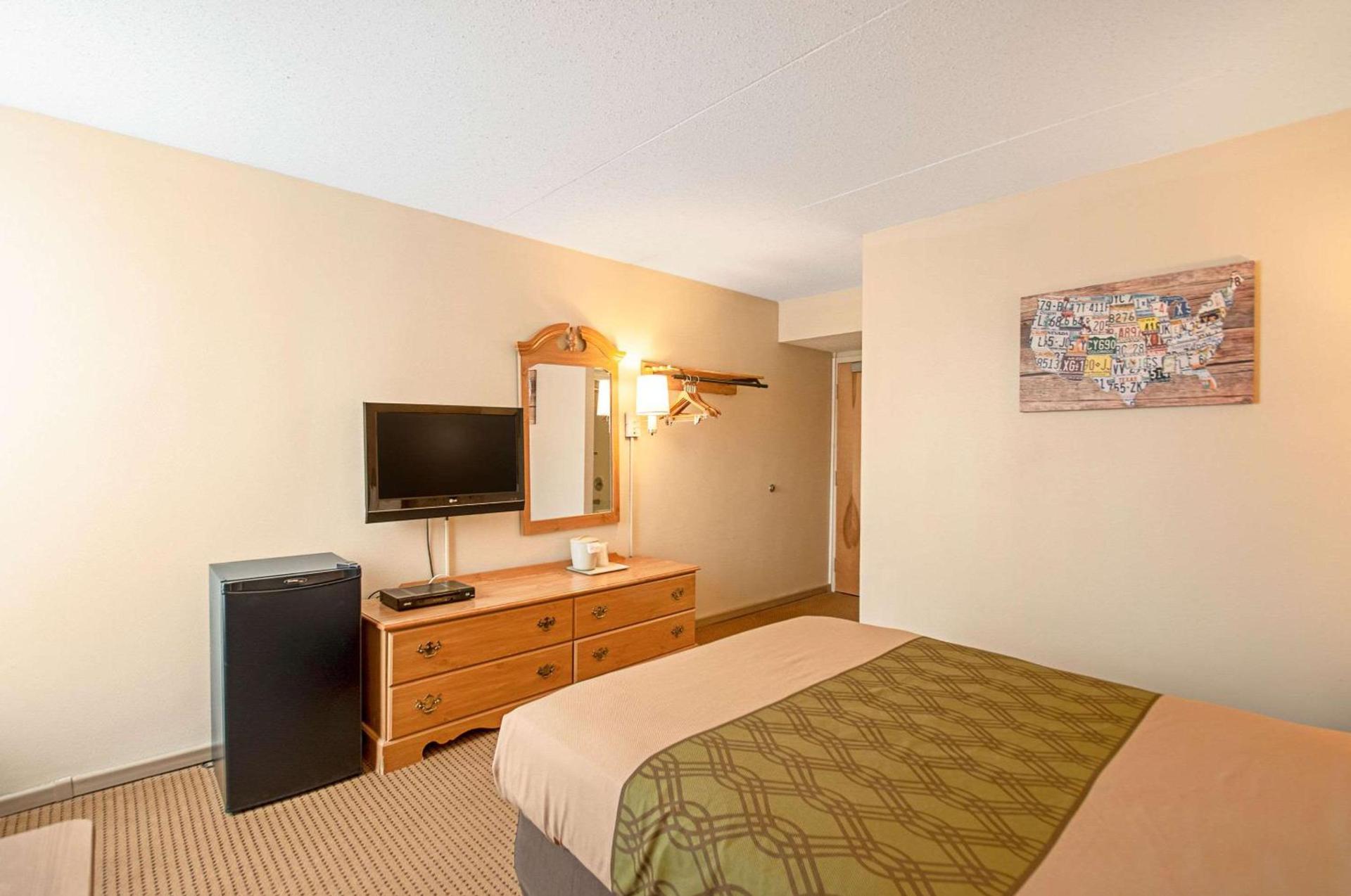 Econo Lodge Metro photo 13