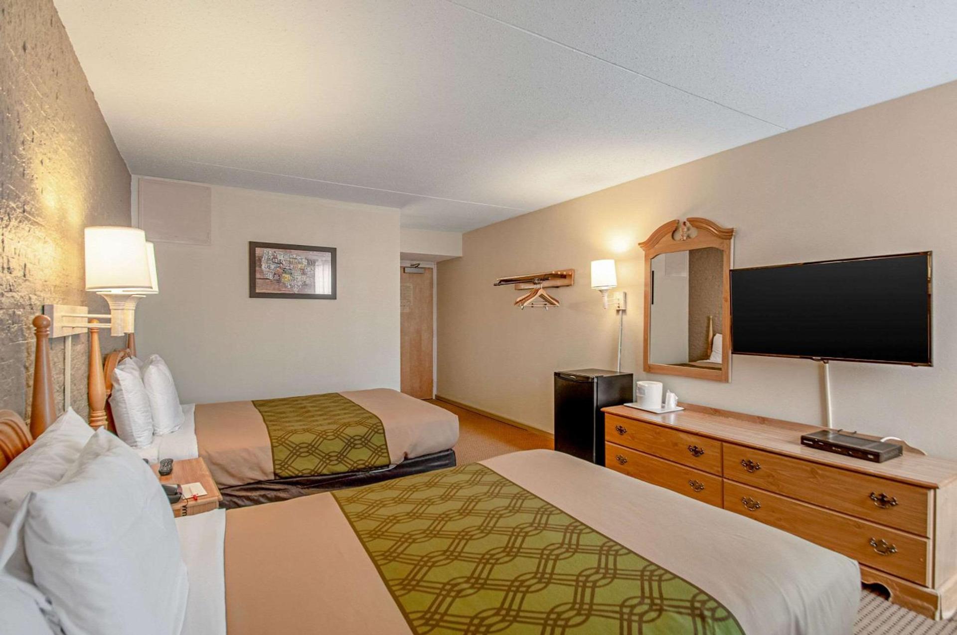 Econo Lodge Metro photo 16