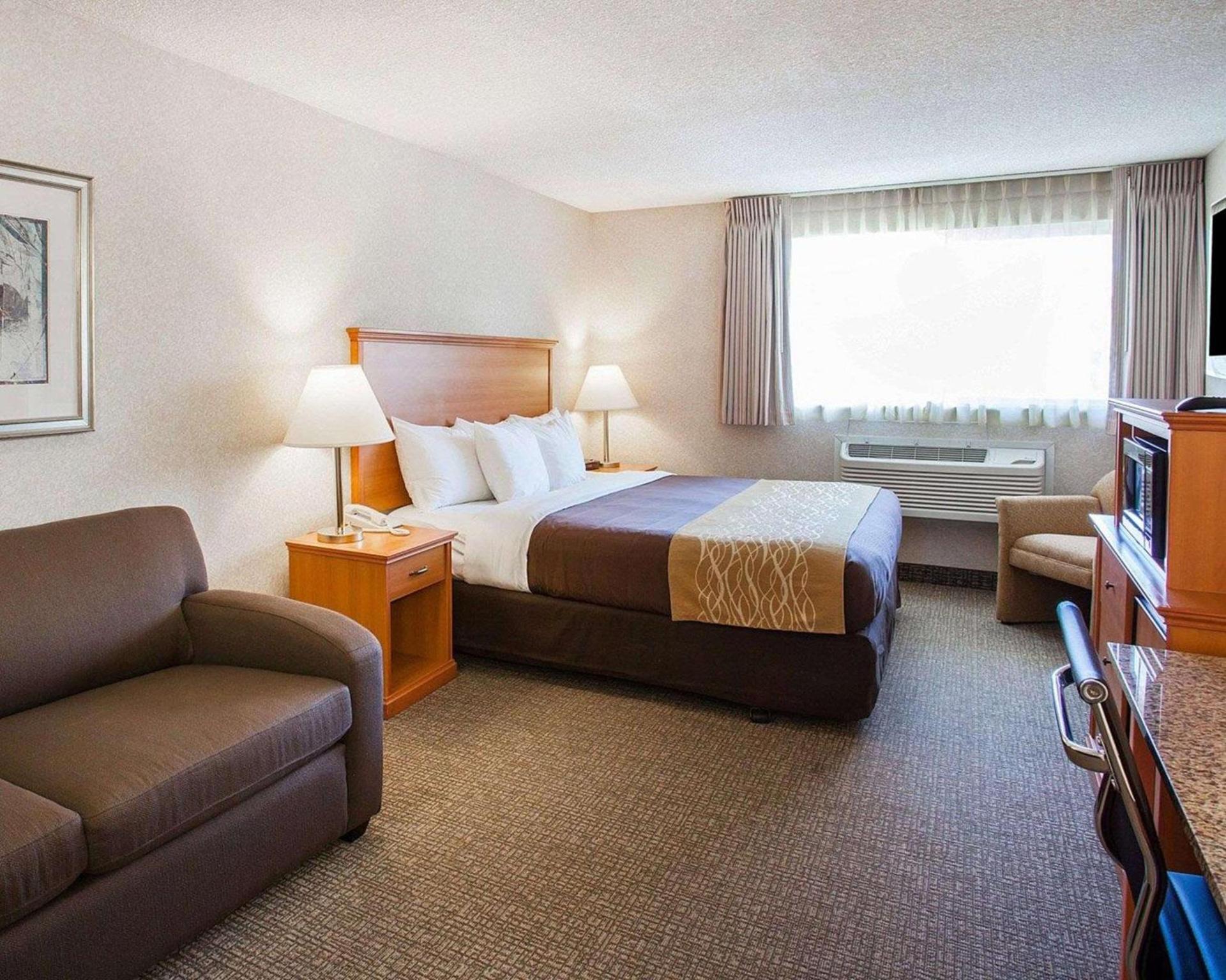 Quality Inn Kirkland photo 14