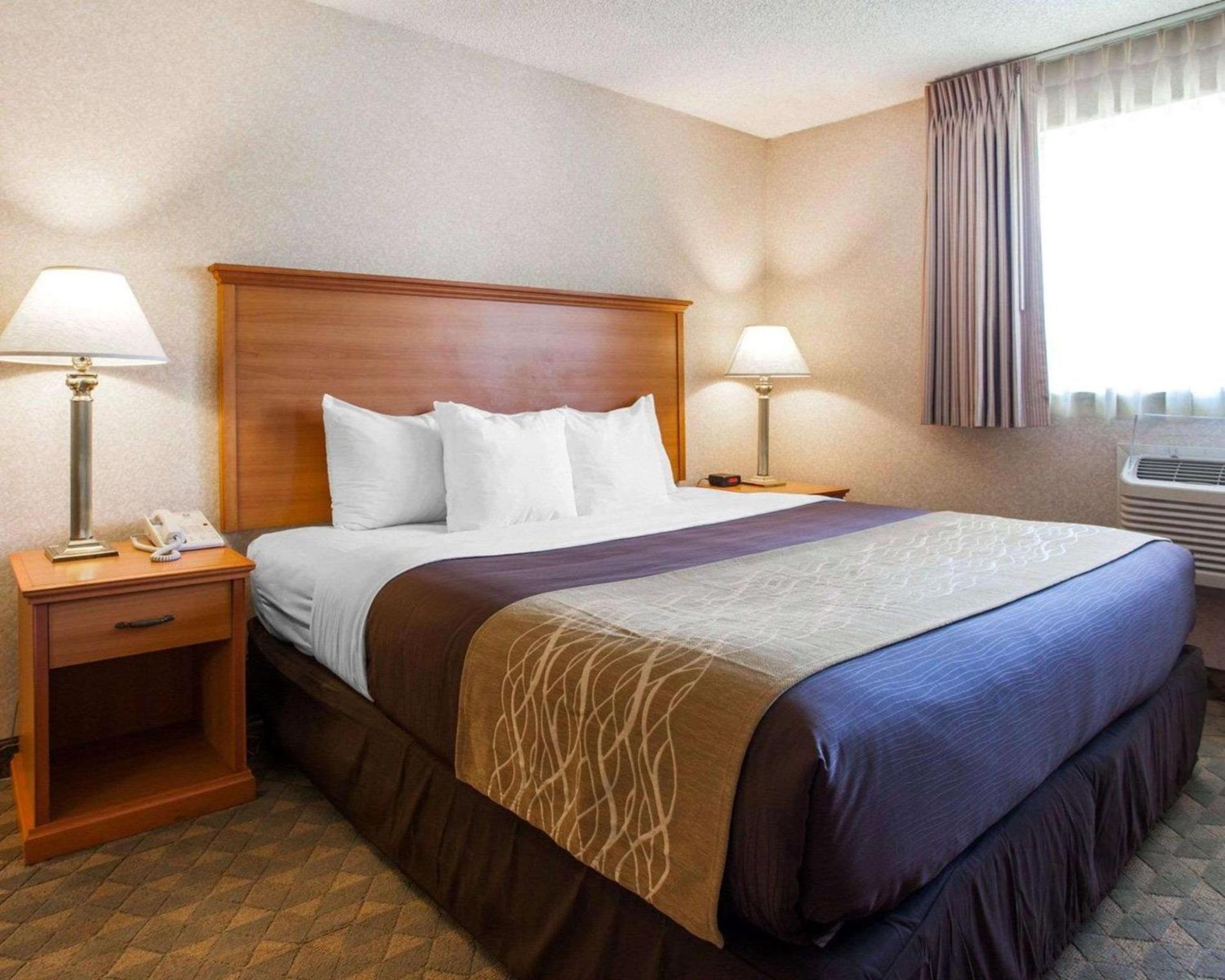 Quality Inn Kirkland photo 17
