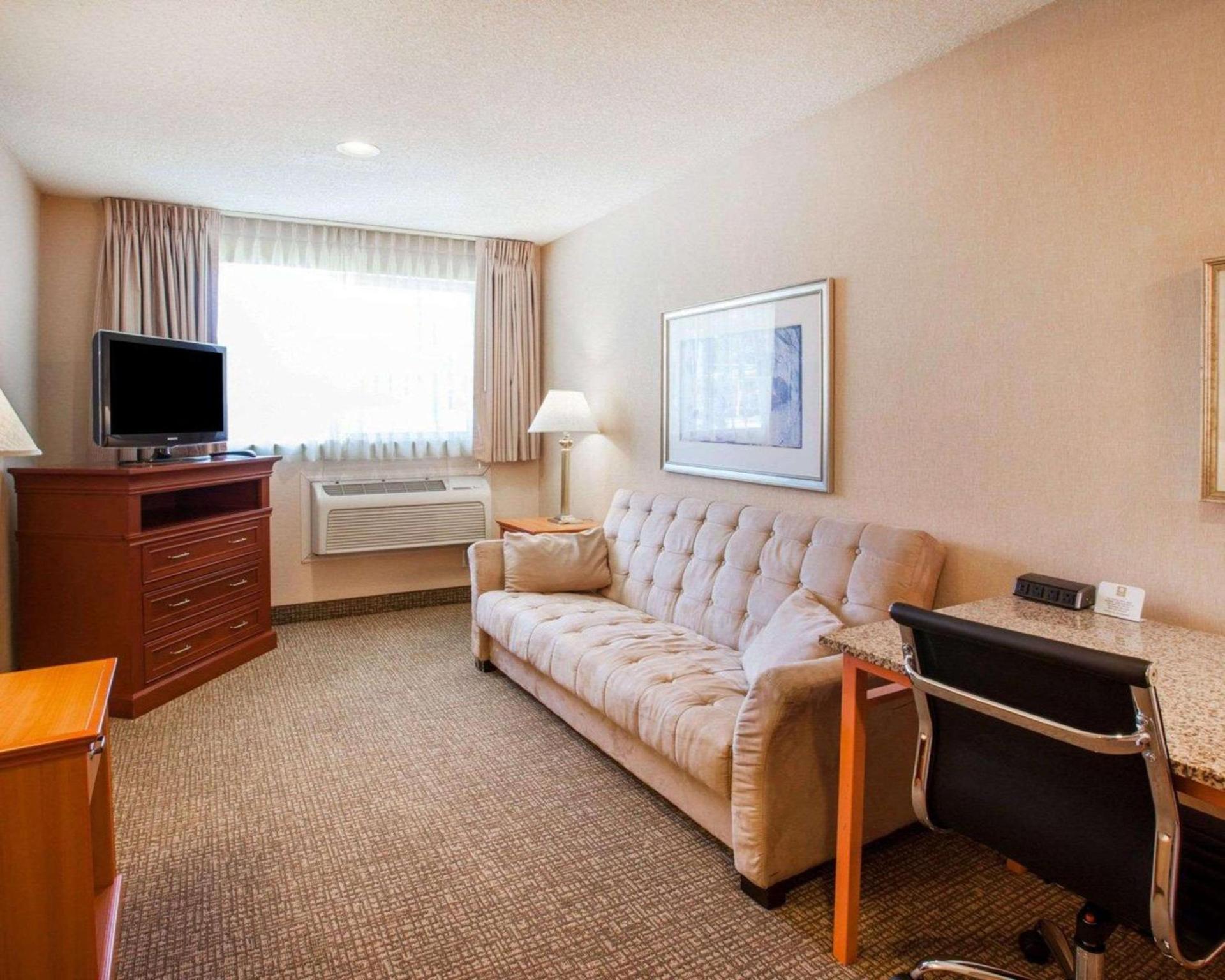 Quality Inn Kirkland photo 22