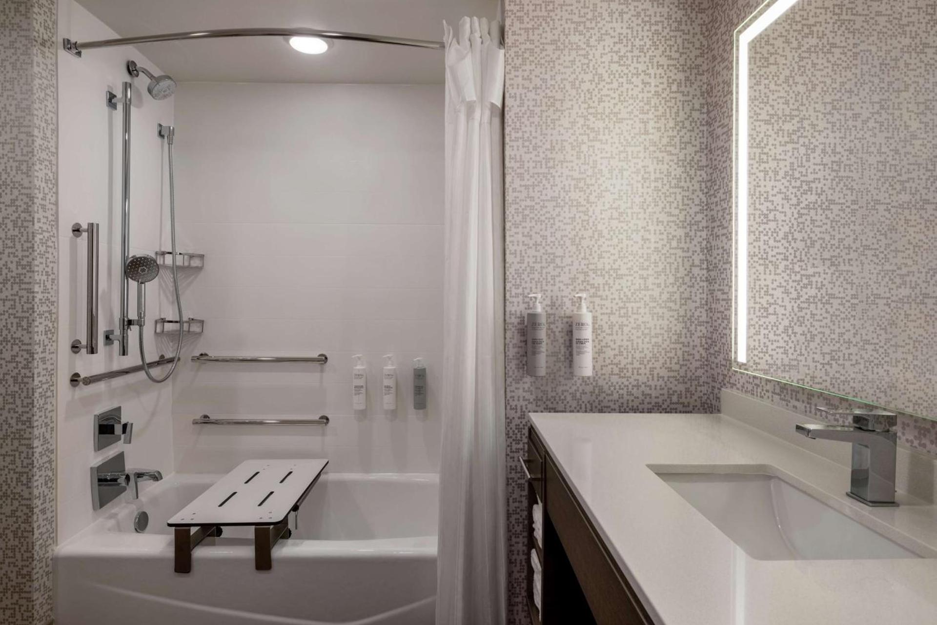 Home2 Suites By Hilton Ankeny photo 37