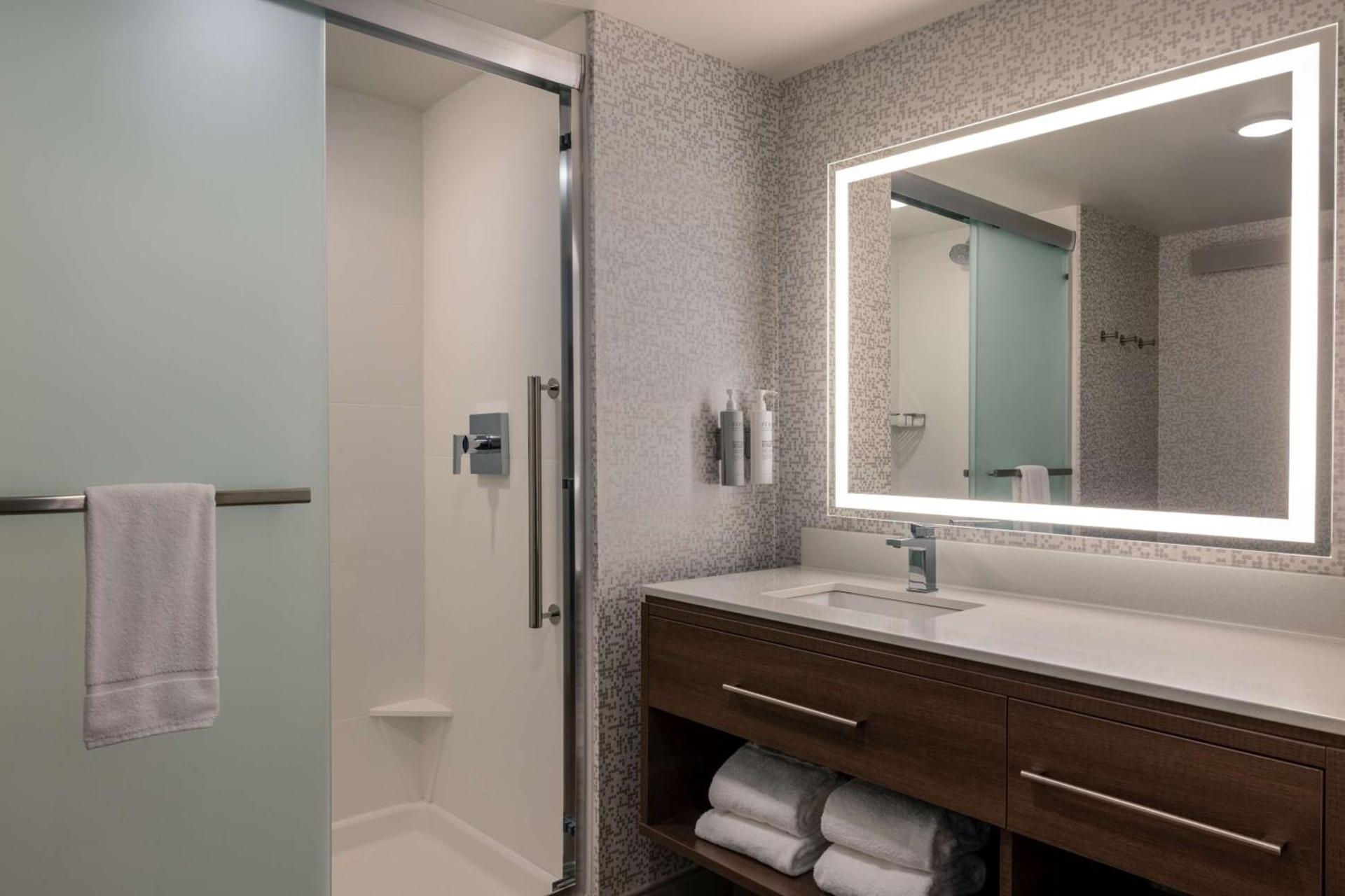Home2 Suites By Hilton Ankeny photo 49