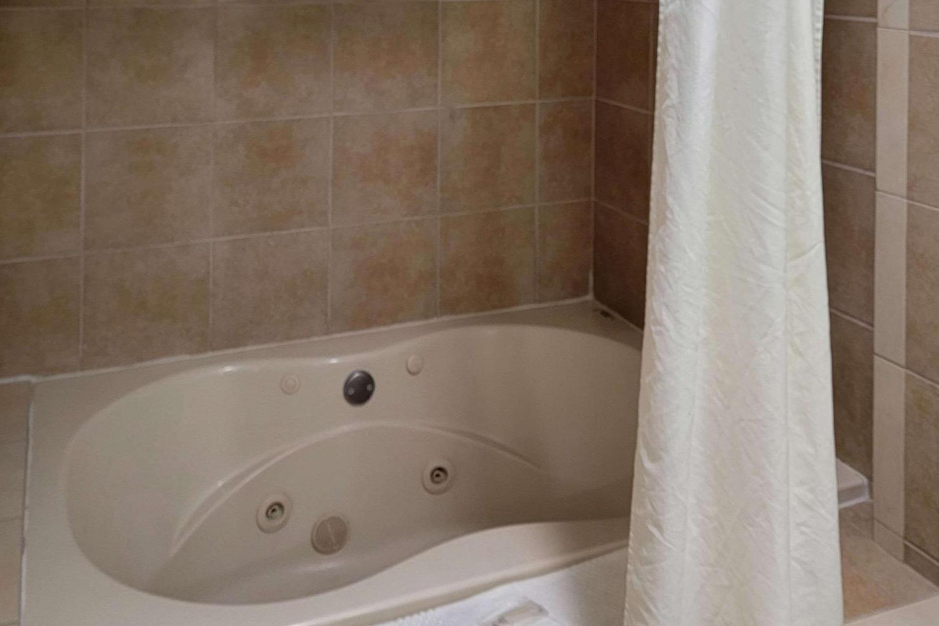 Suburban Studios, Kearney photo 19