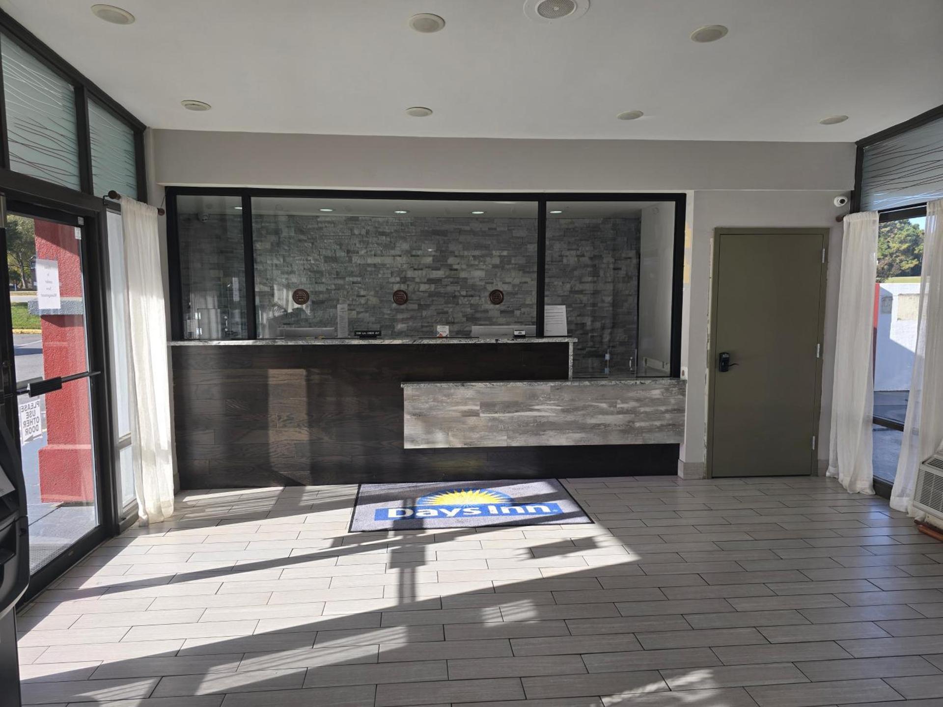 Motel 6 Raleigh, NC – Downtown South photo 6