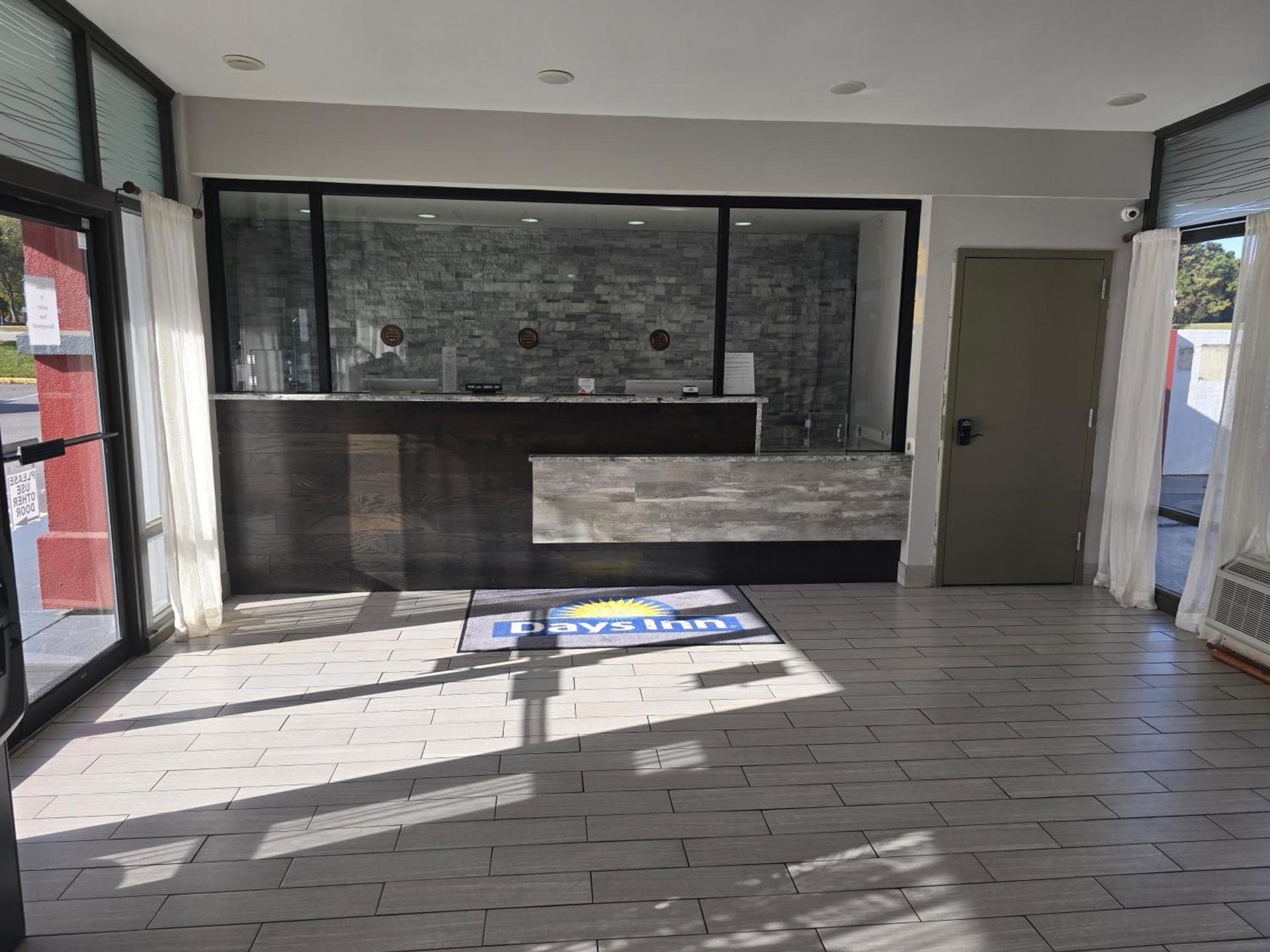 Motel 6 Raleigh, NC – Downtown South photo 11