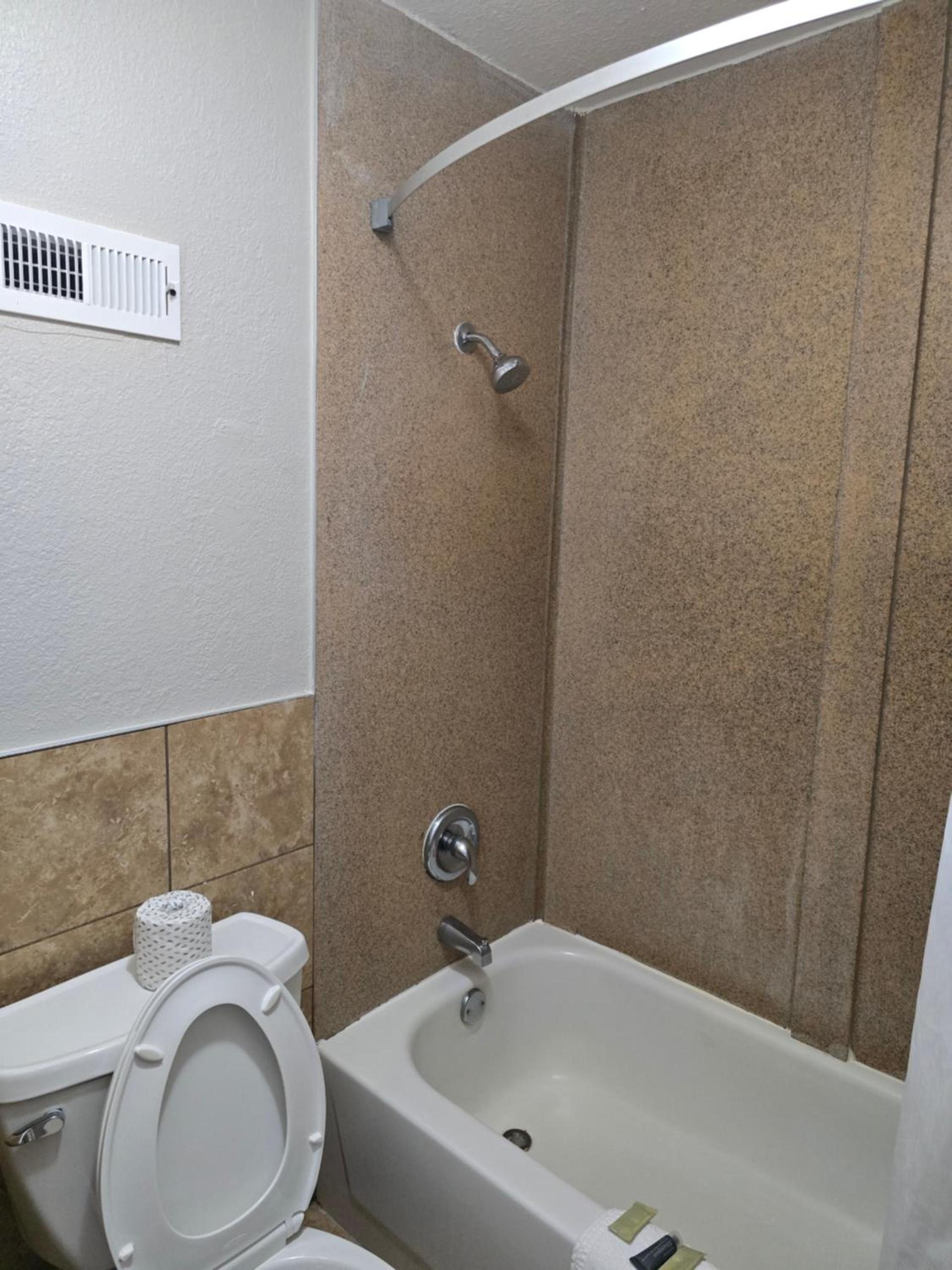 Motel 6 Raleigh, NC – Downtown South photo 12