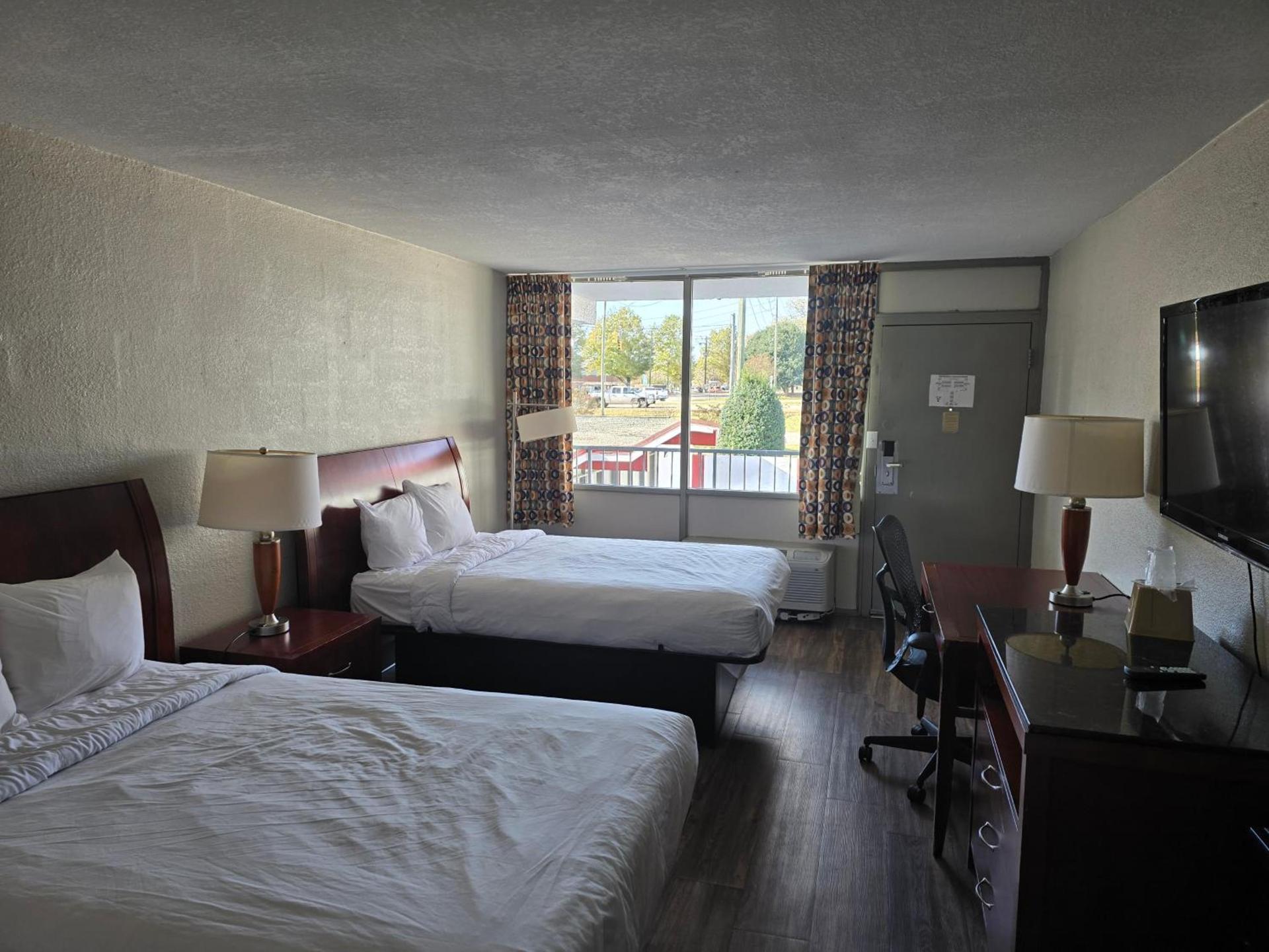 Motel 6 Raleigh, NC – Downtown South photo 24