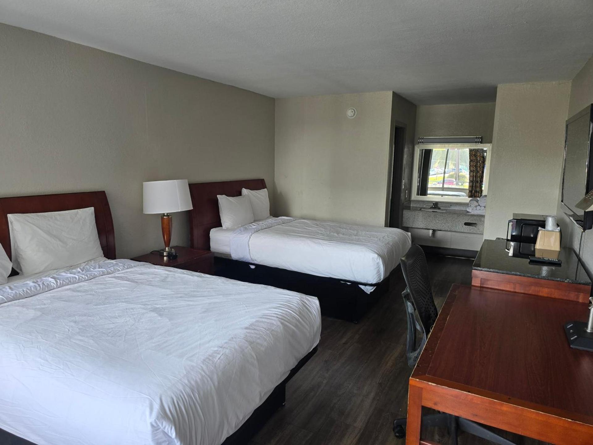 Motel 6 Raleigh, NC – Downtown South photo 21