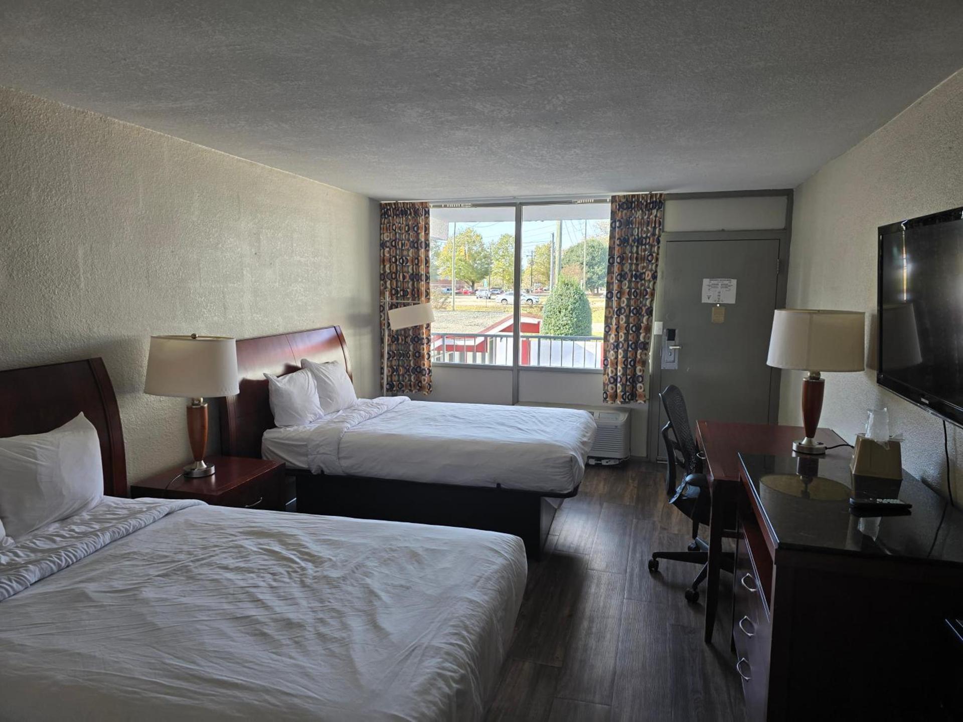 Motel 6 Raleigh, NC – Downtown South photo 22