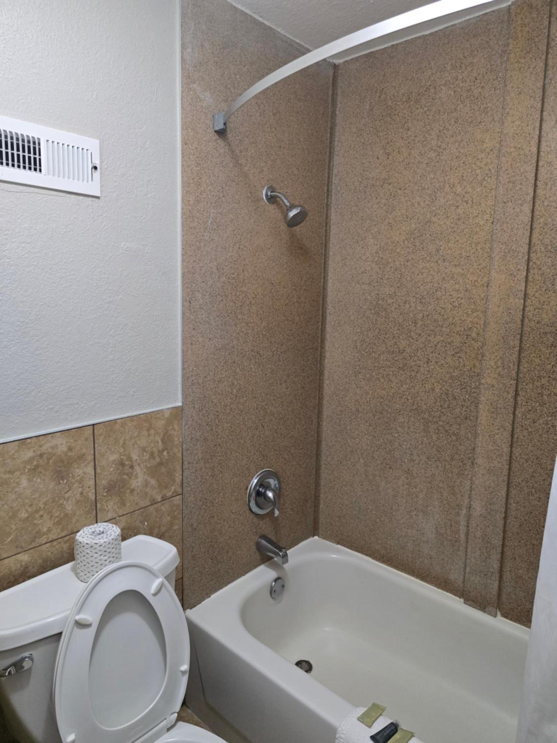 Motel 6 Raleigh, NC – Downtown South photo 18