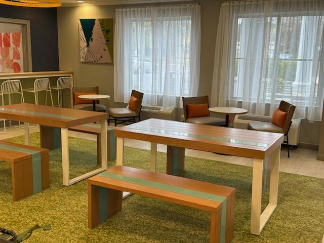 Spark by Hilton Walker Grand Rapids North photo 8