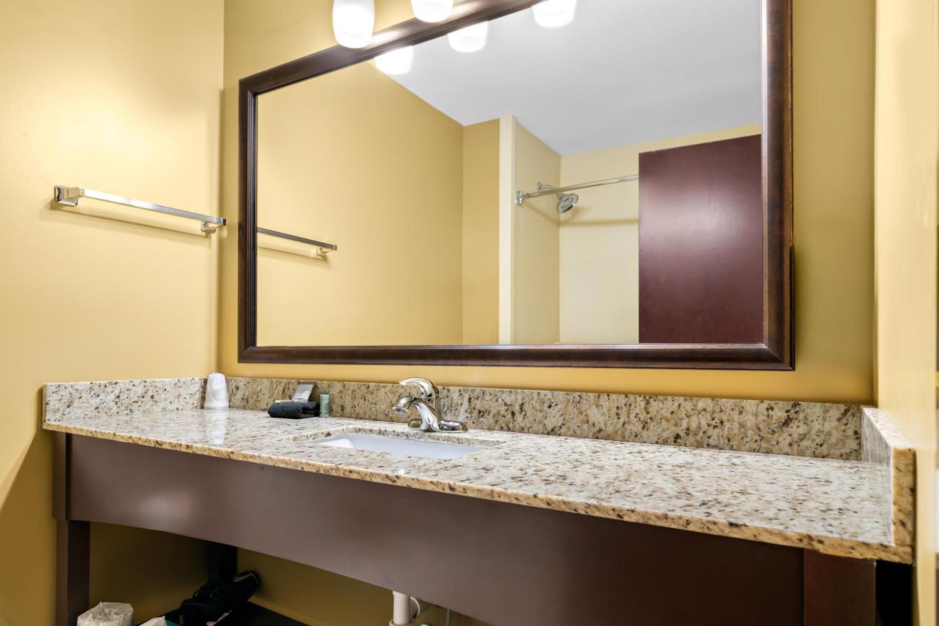 Best Western Paradise Inn photo 38