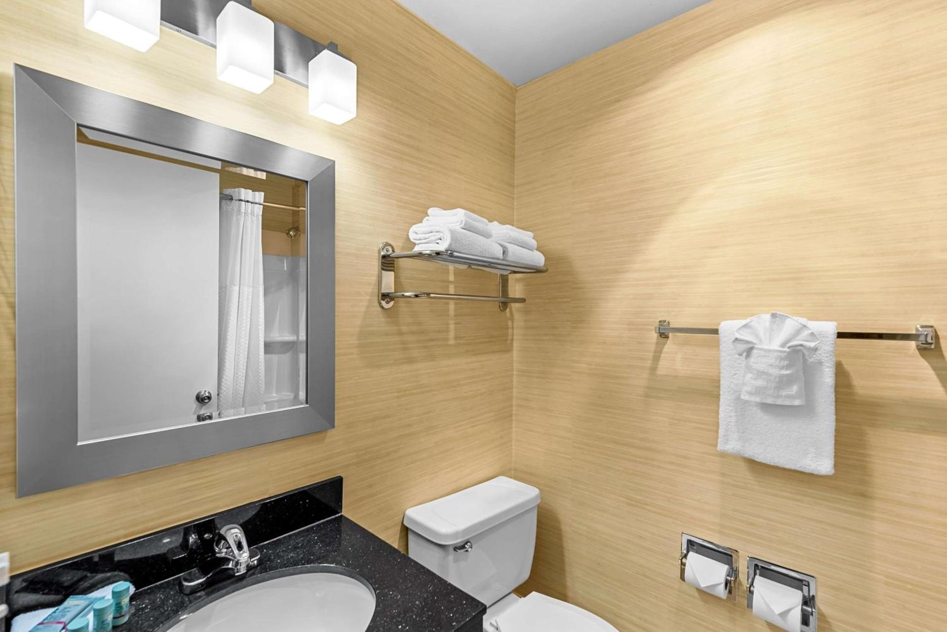 Best Western Cascadia Inn photo 15