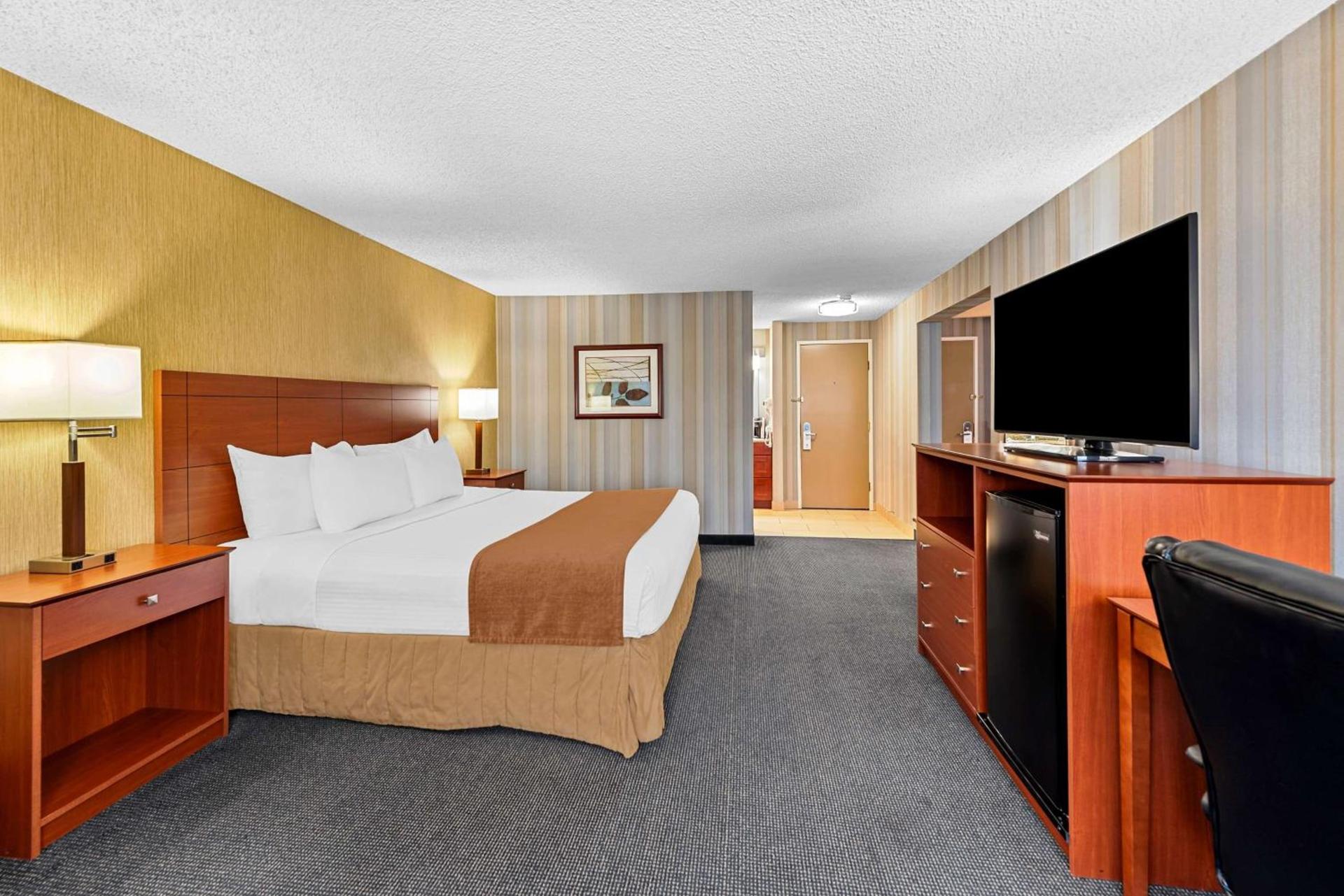 Best Western Cascadia Inn photo 28
