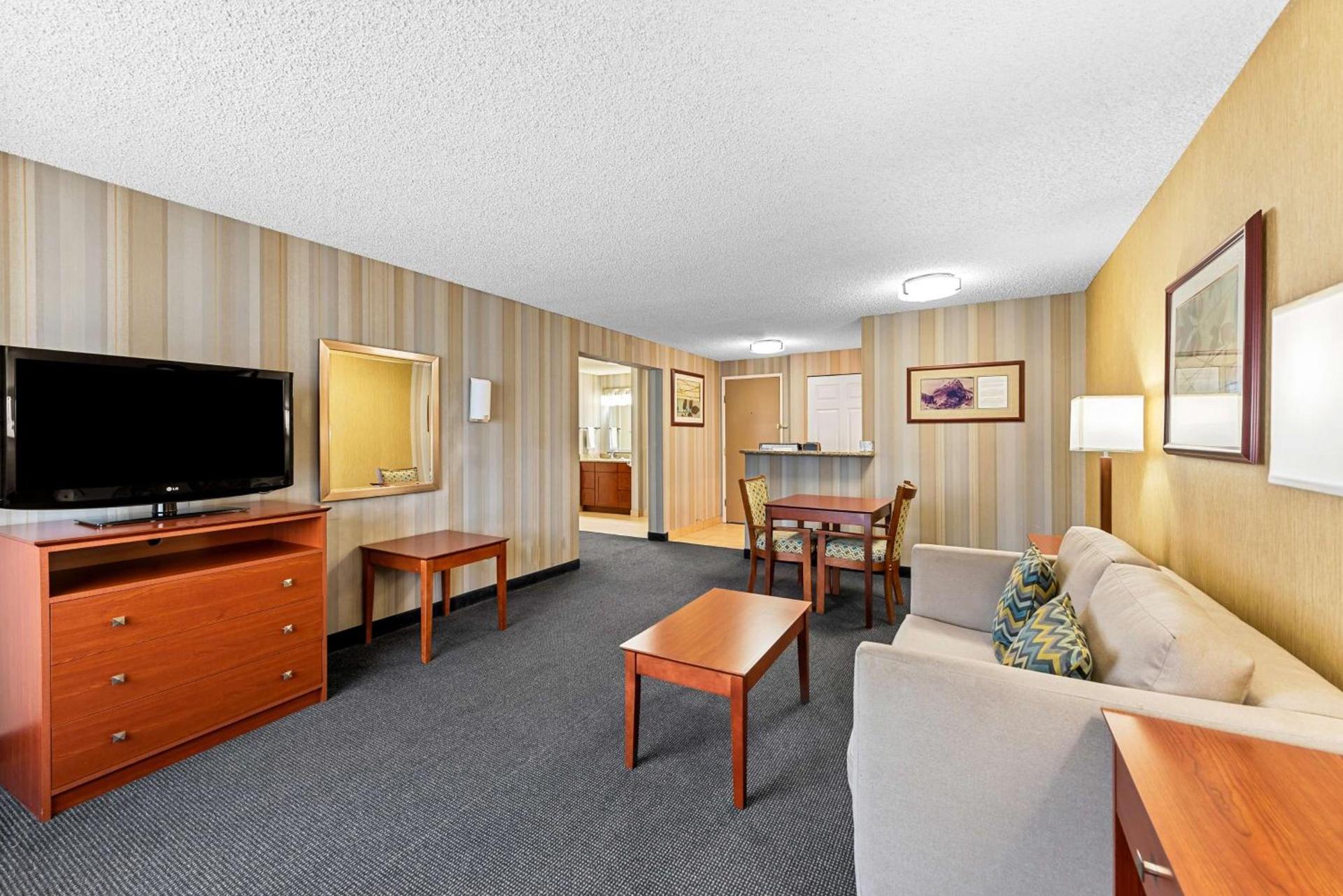 Best Western Cascadia Inn photo 29