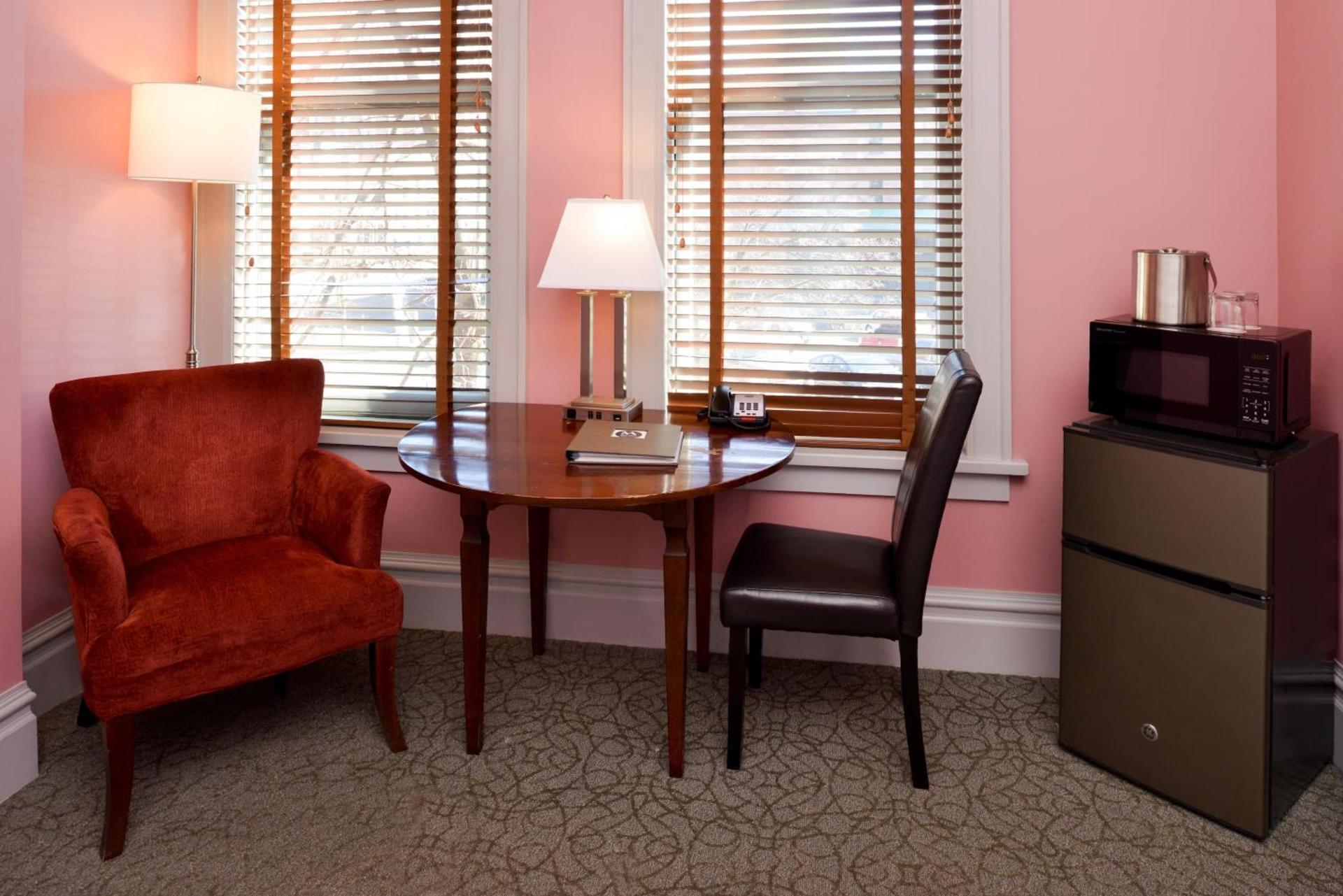 Montvale Hotel photo 2