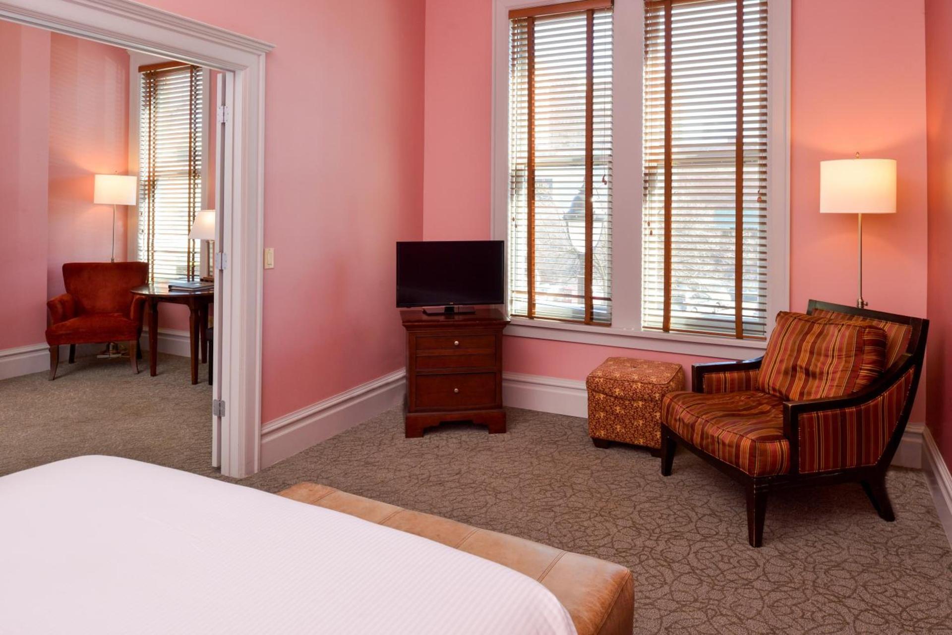 Montvale Hotel photo 6