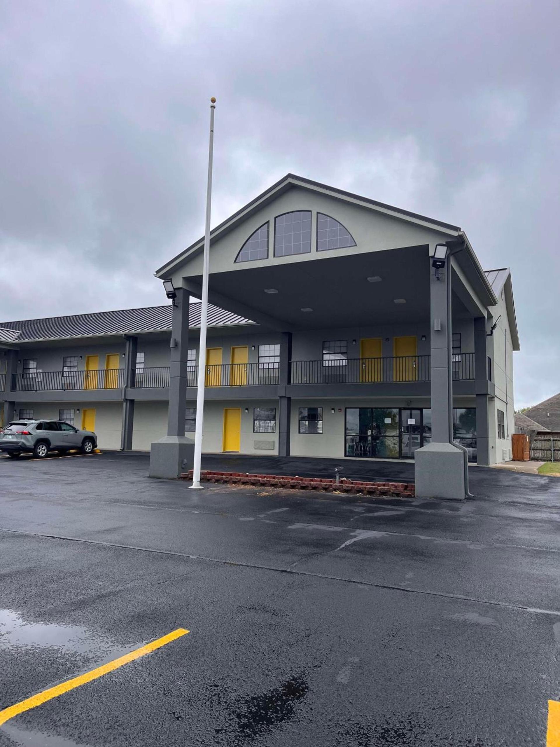 SureStay by Best Western McAlester photo 1