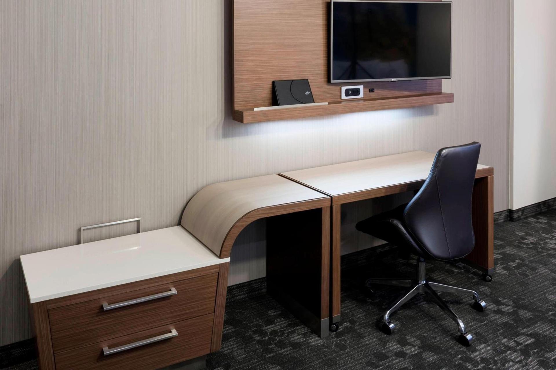 Courtyard by Marriott Houston North/Shenandoah photo 35