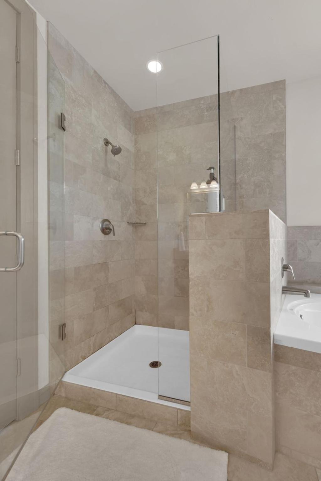 Highrise Retreats photo 26