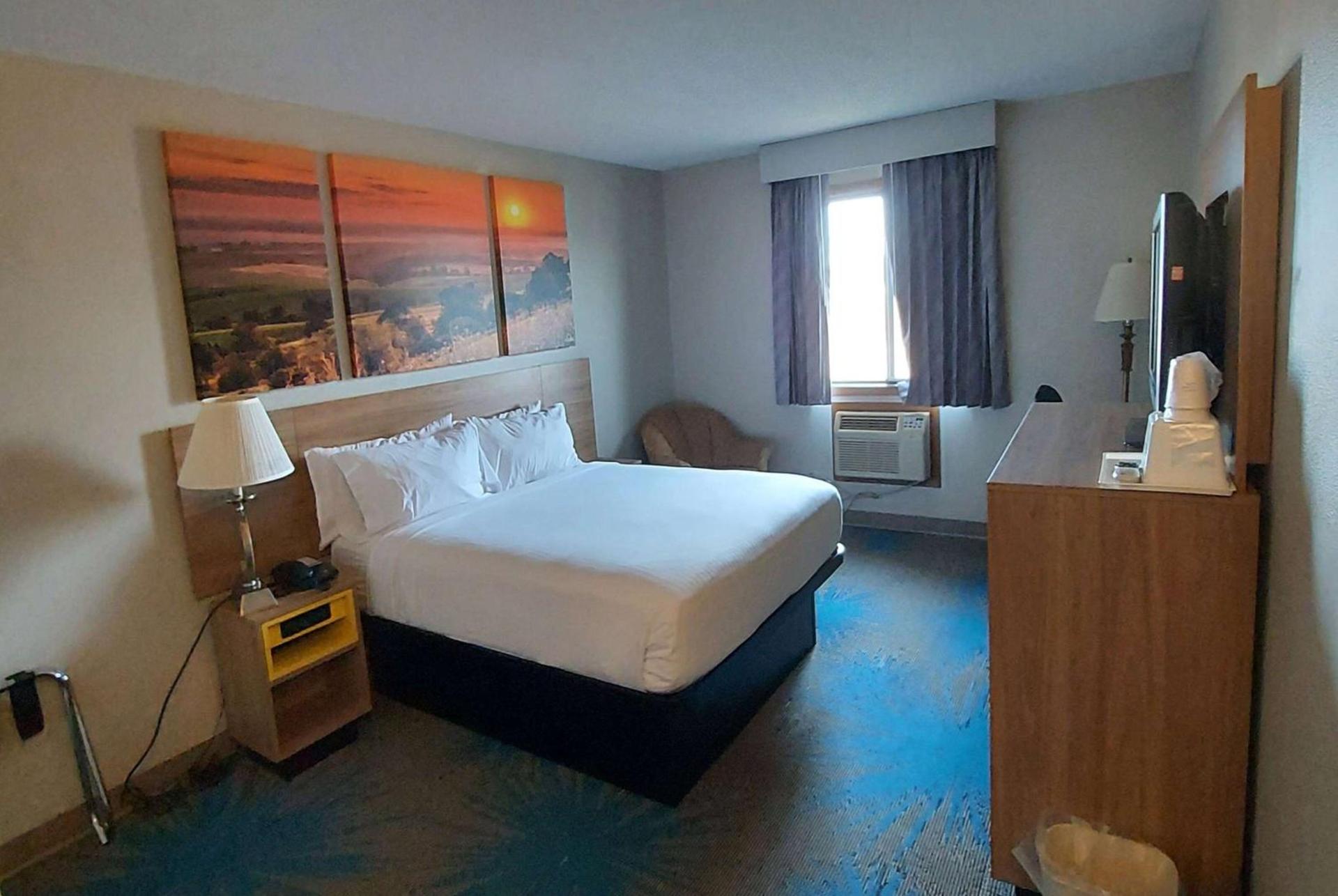Days Inn by Wyndham Willmar photo 7