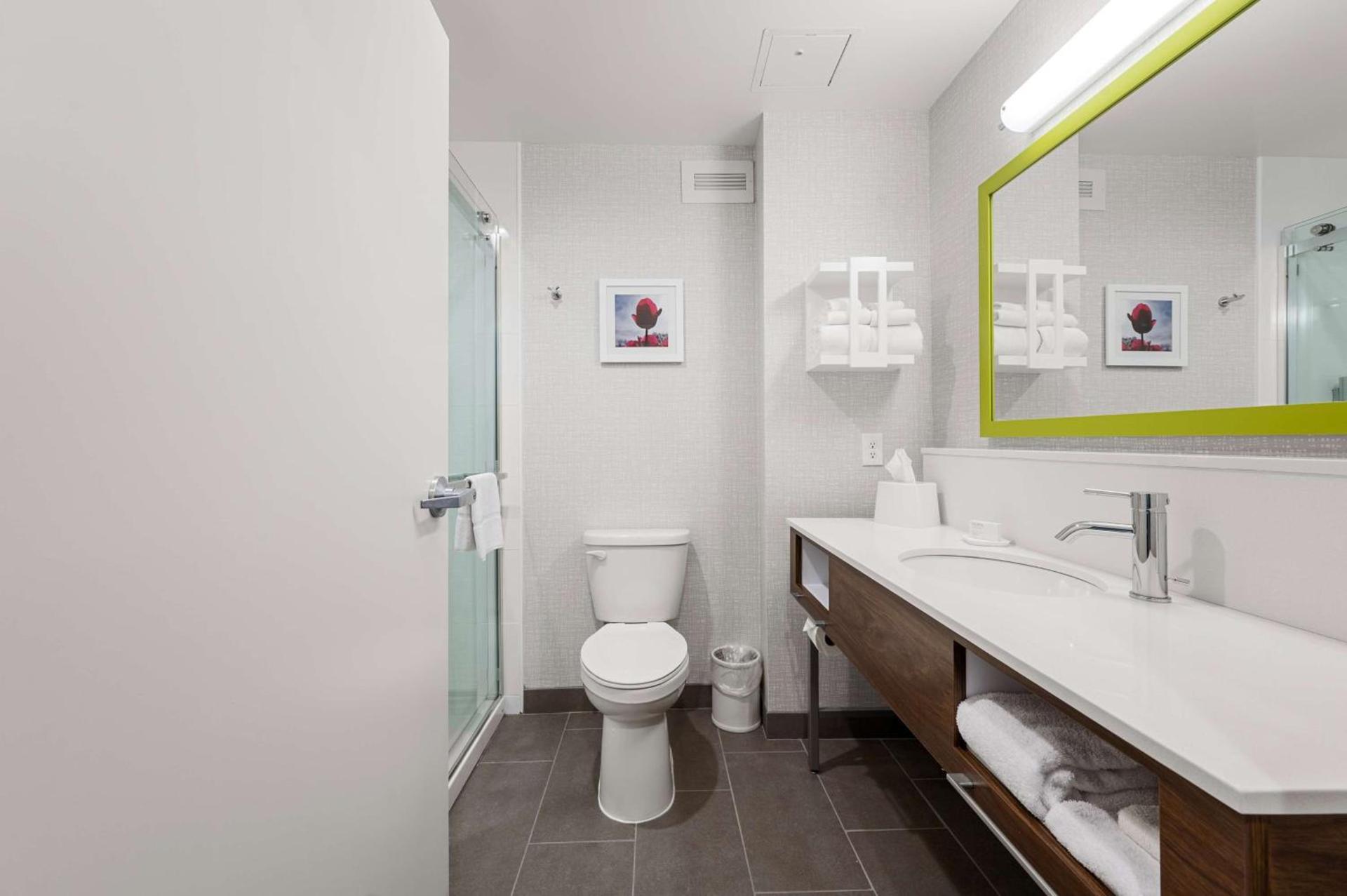 Hampton Inn Front Royal photo 26