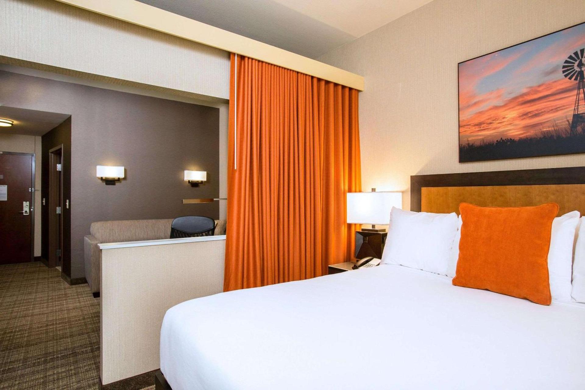 Cambria Hotel Plano - Frisco photo 17