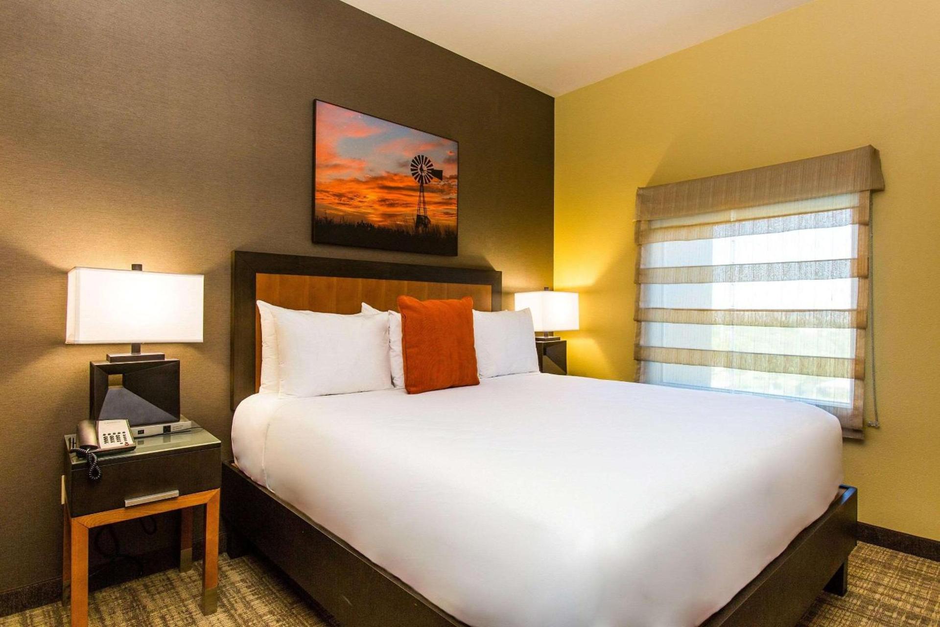 Cambria Hotel Plano - Frisco photo 19