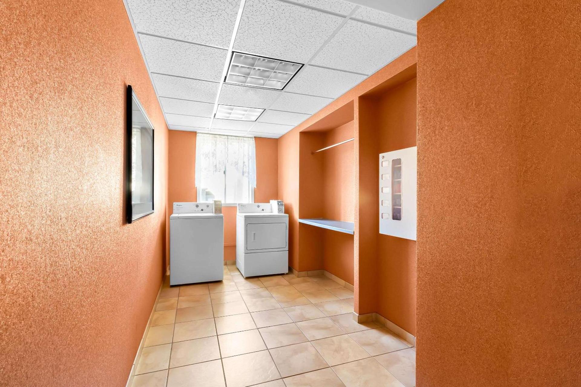 Comfort Inn Somerset photo 40