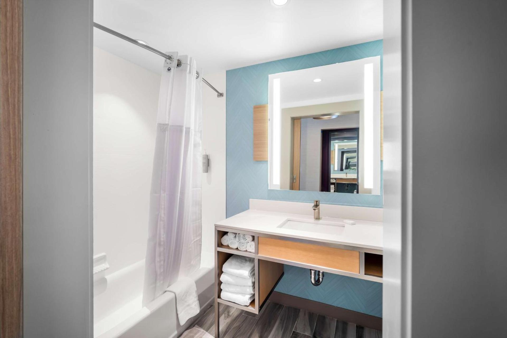 Hilton Garden Inn North Conway photo 34