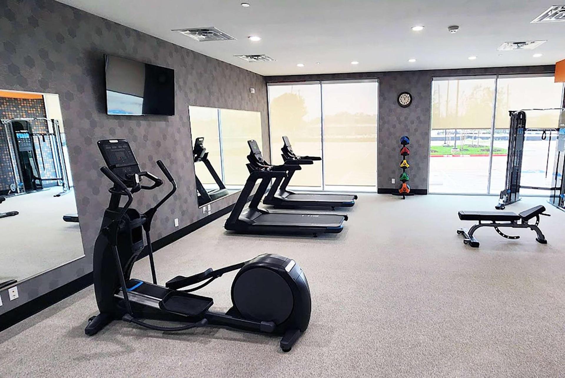 La Quinta Inn & Suites by Wyndham Austin South photo 9