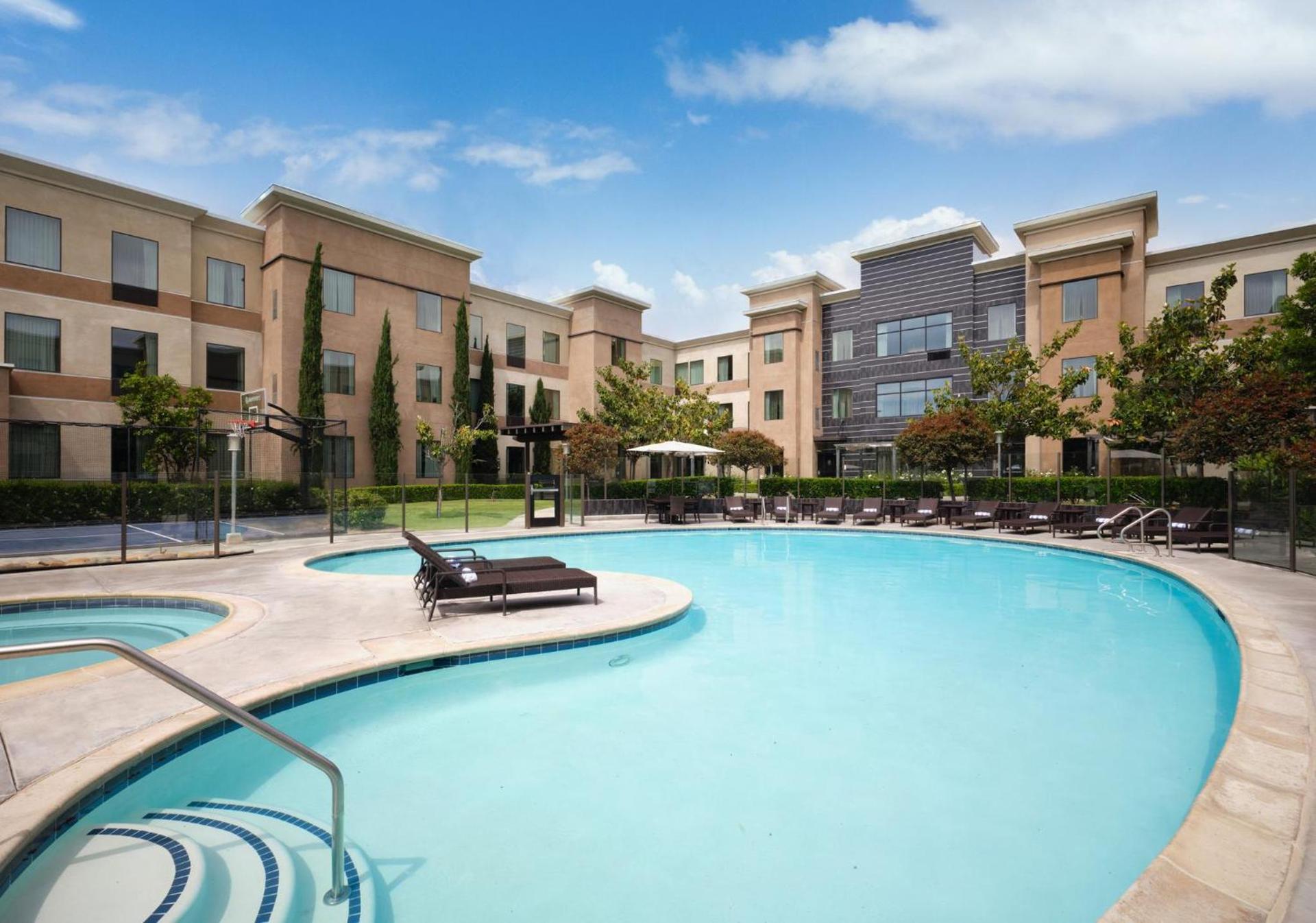 Holiday Inn Carlsbad/San Diego by IHG photo 85