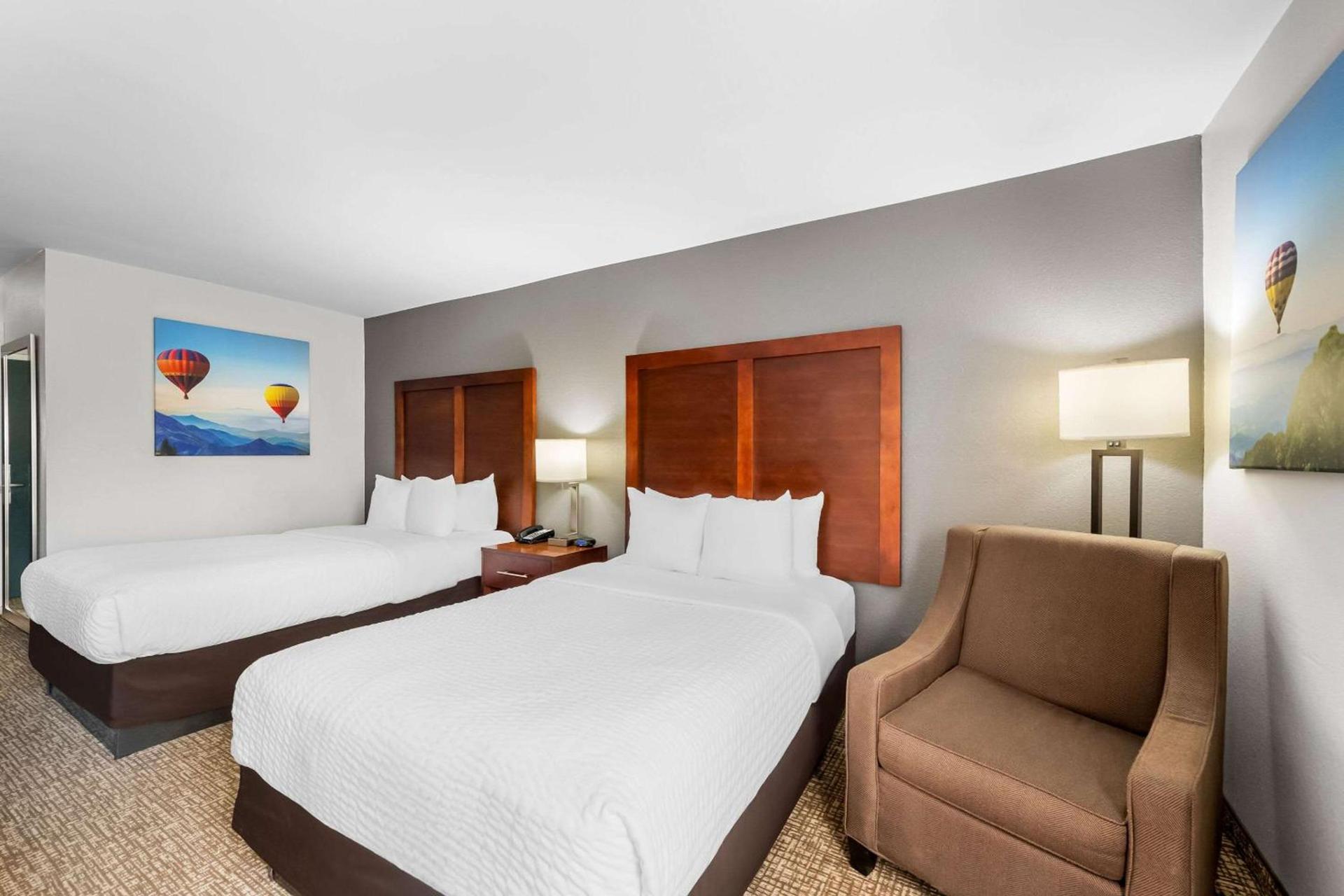 Clarion Pointe Apex - Holly Springs photo 19