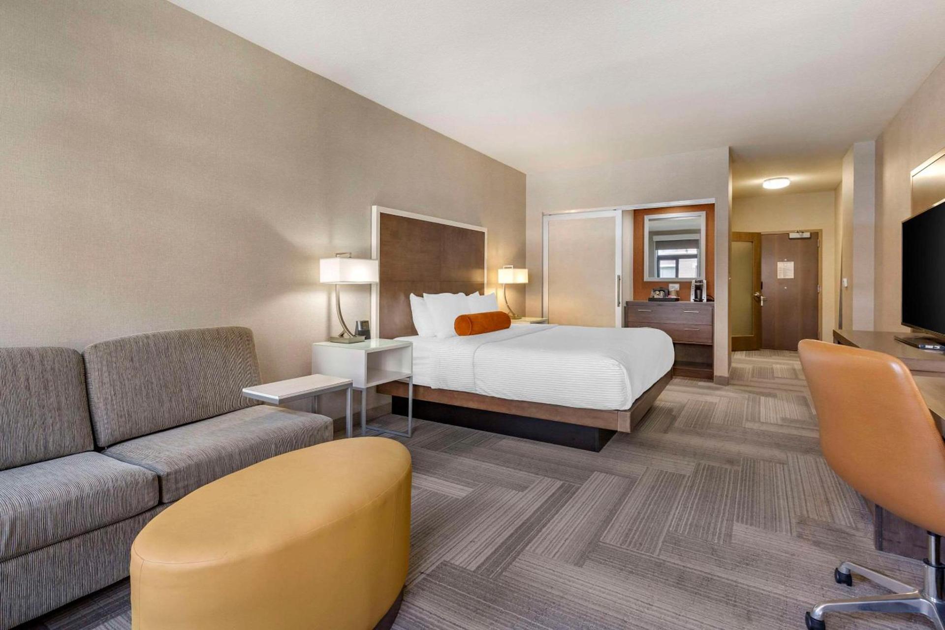 Cambria Hotel Rockville photo 19