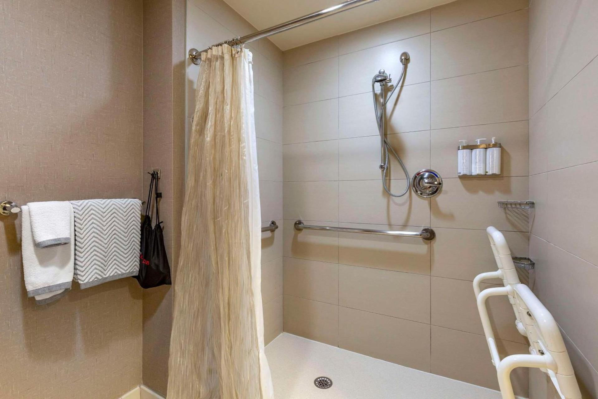 Cambria Hotel Rockville photo 20