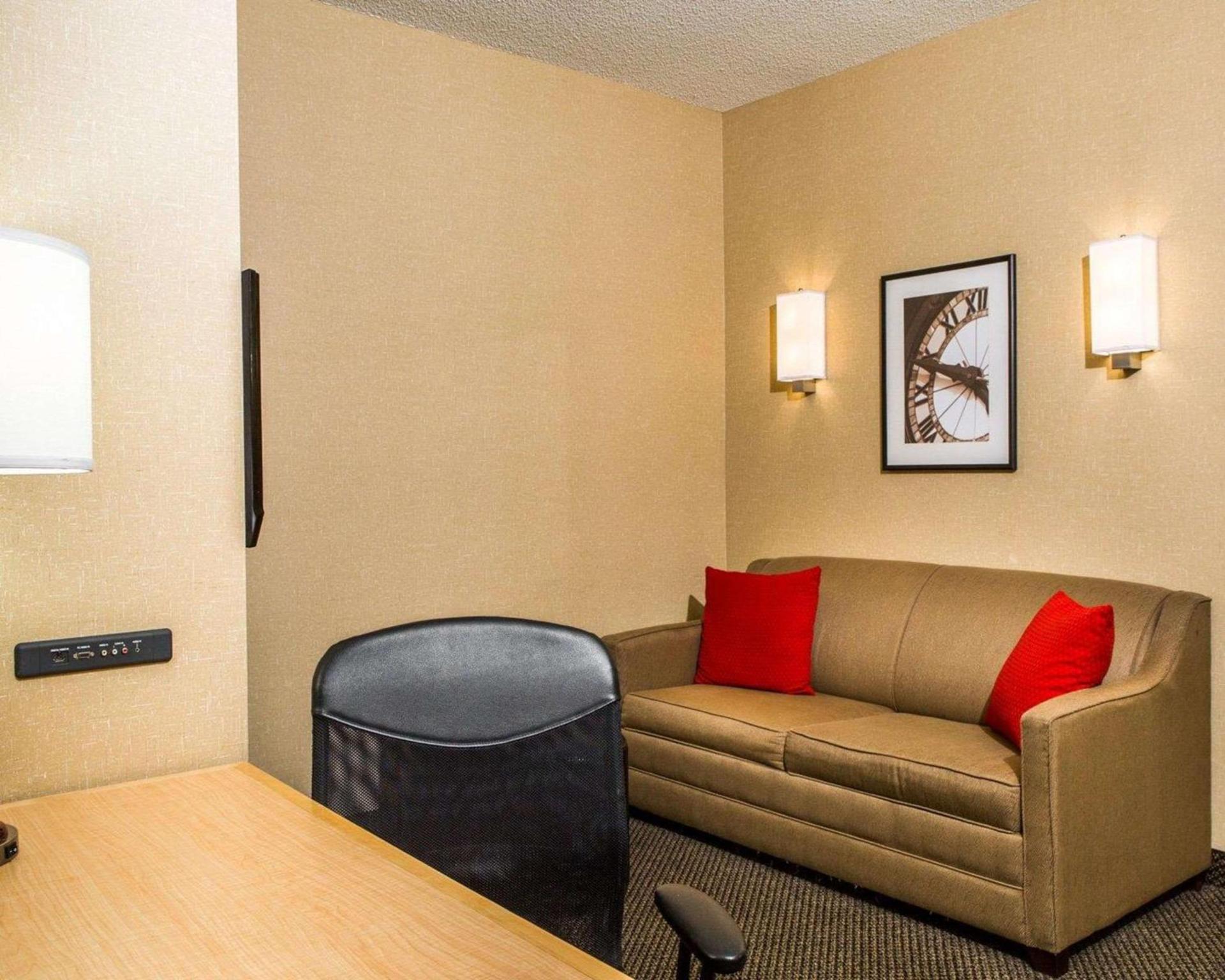 Cambria Hotel Traverse City photo 26