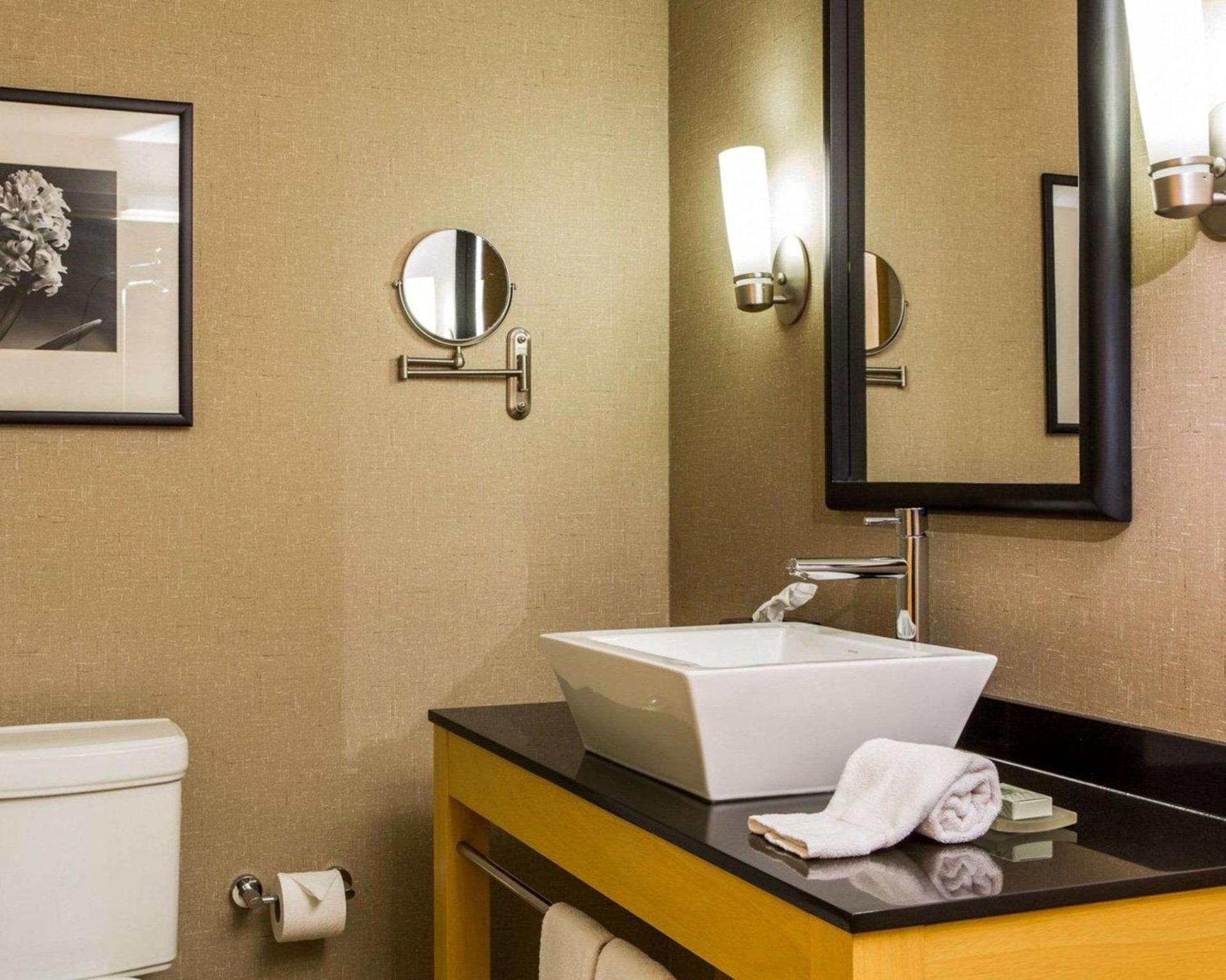 Cambria Hotel Traverse City photo 27