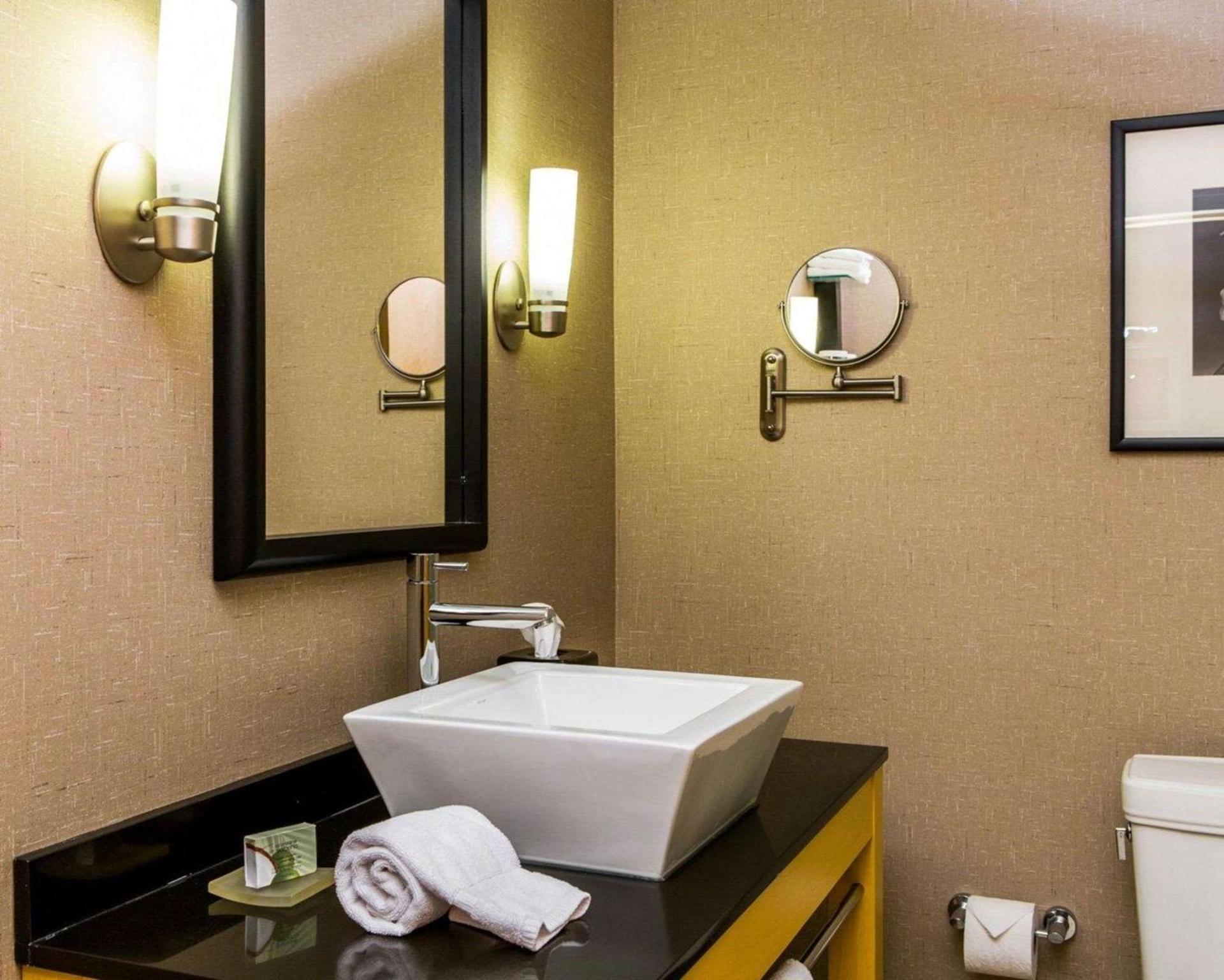 Cambria Hotel Traverse City photo 29