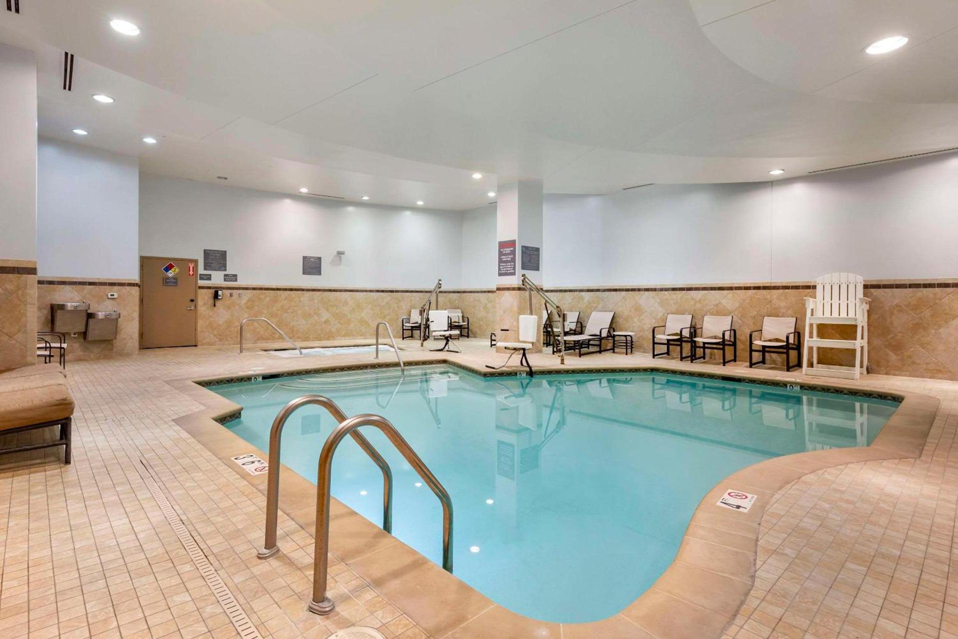 Cambria Hotel Rockville photo 41