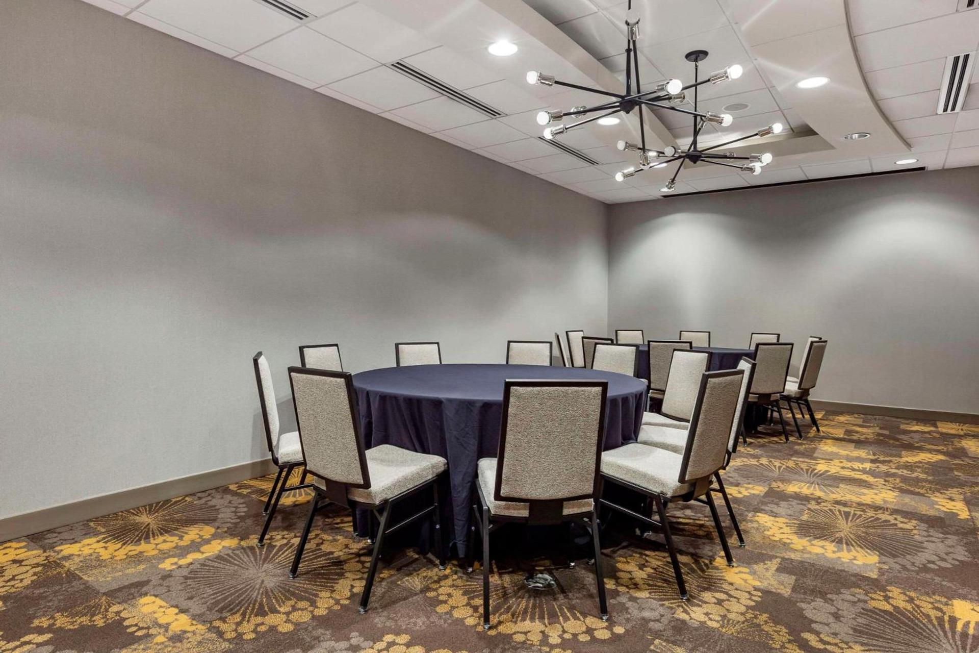 Cambria Hotel Rockville photo 46