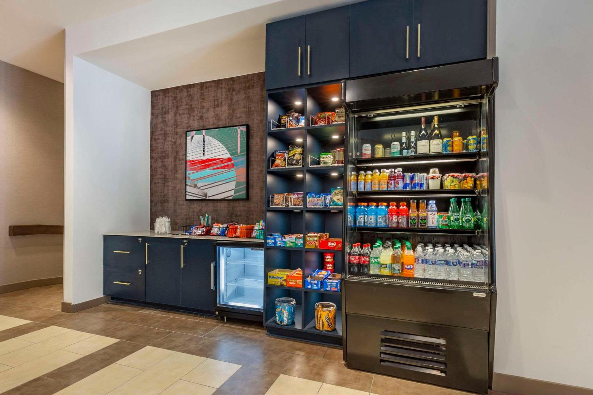 Cambria Hotel Rockville photo 55