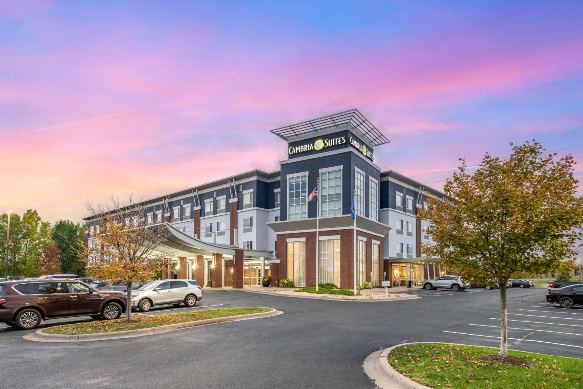 Cambria Hotel Minneapolis Maple Grove photo 3