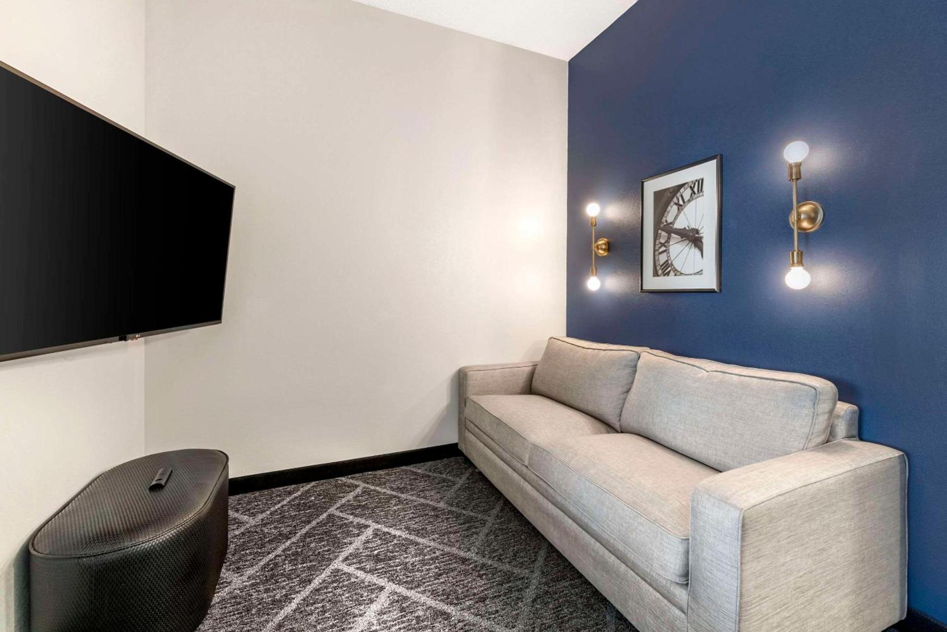 Cambria Hotel Minneapolis Maple Grove photo 14