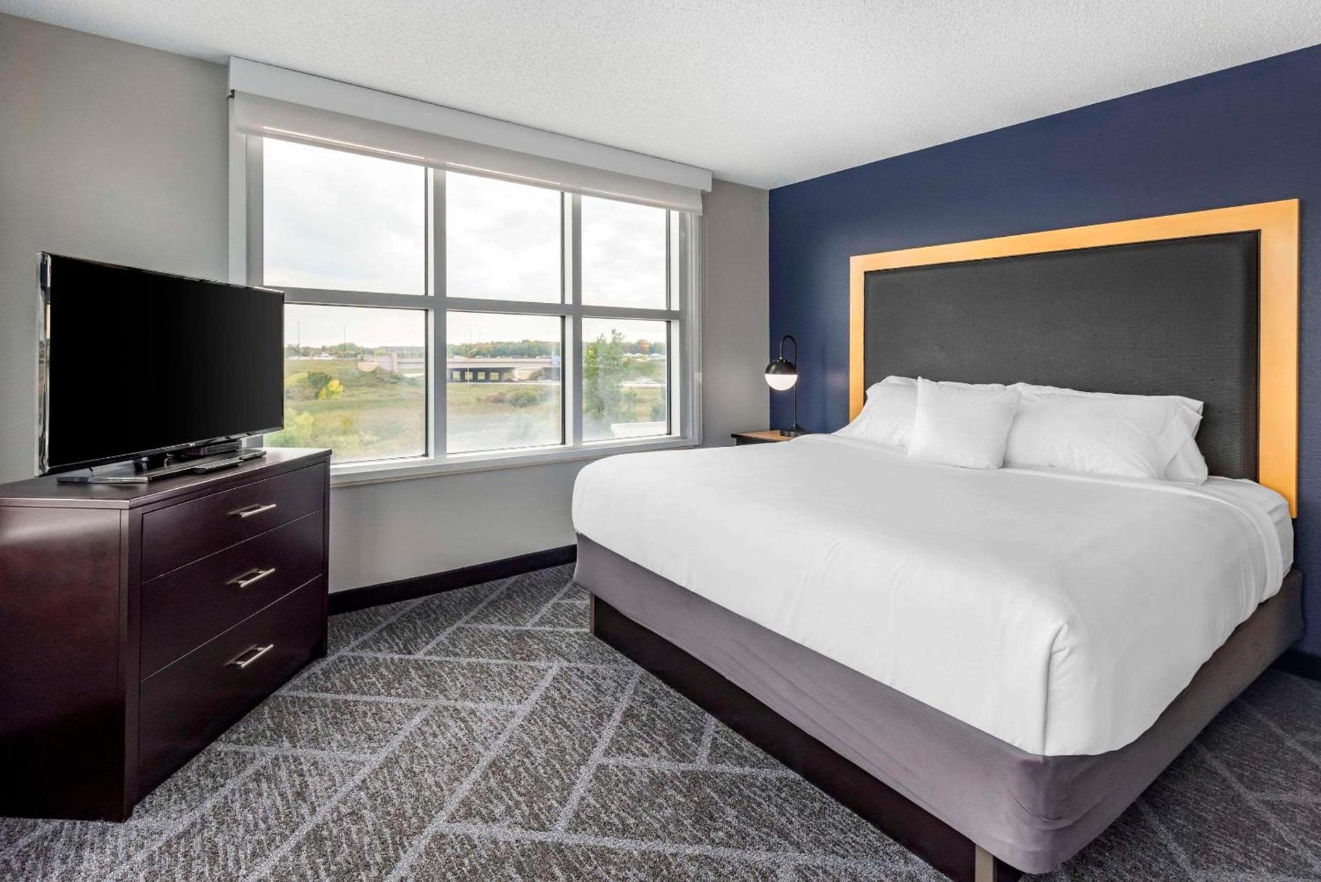 Cambria Hotel Minneapolis Maple Grove photo 19