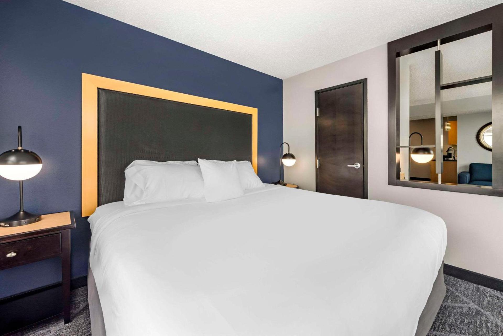 Cambria Hotel Minneapolis Maple Grove photo 21