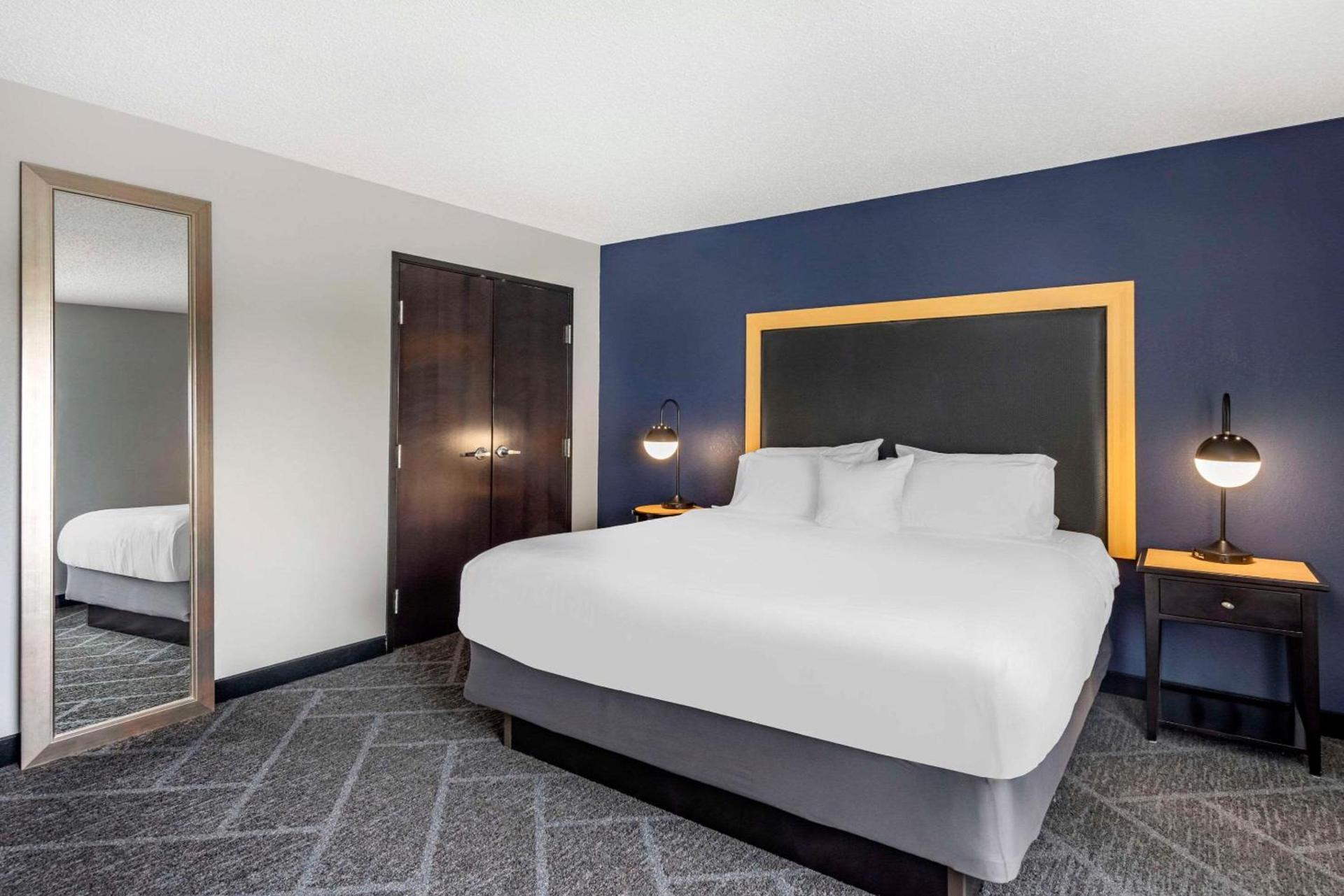 Cambria Hotel Minneapolis Maple Grove photo 25